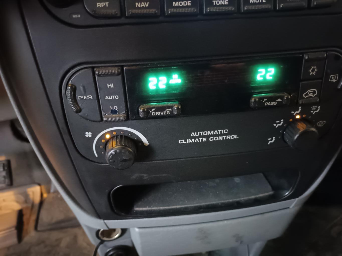 Commande chauffage CHRYSLER VOYAGER 4 PHASE 2 Diesel - 1
