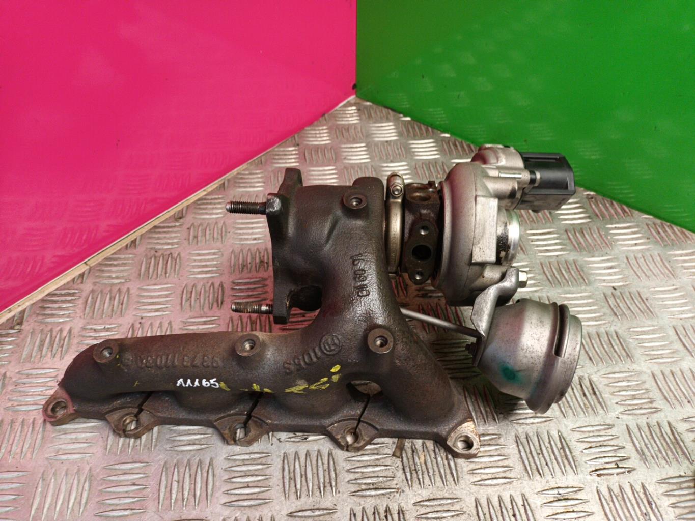 Turbo VOLKSWAGEN JETTA 4 Essence - 1