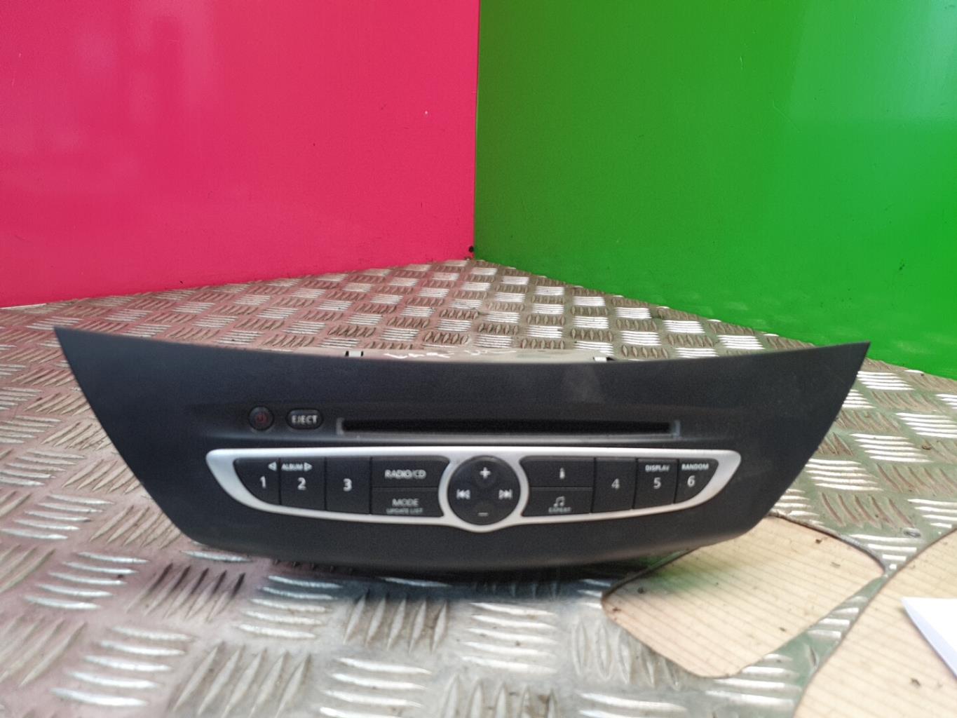 Autoradio originale RENAULT LAGUNA 3 PHASE 1 Diésel - 1