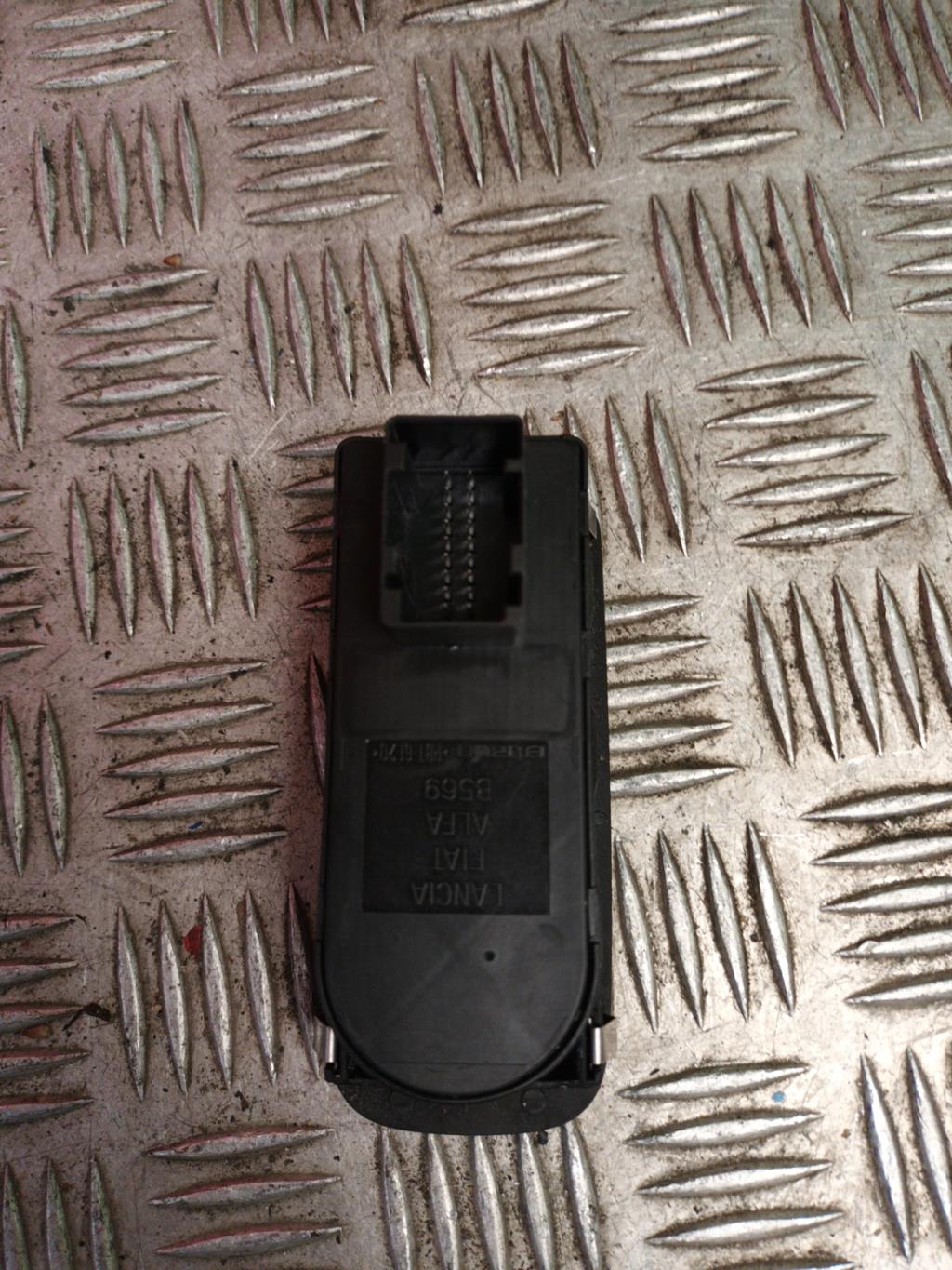 Interruttore lavacristalli anteriore sinistro ALFA ROMEO MITO PHASE 1 Gasolina - 1