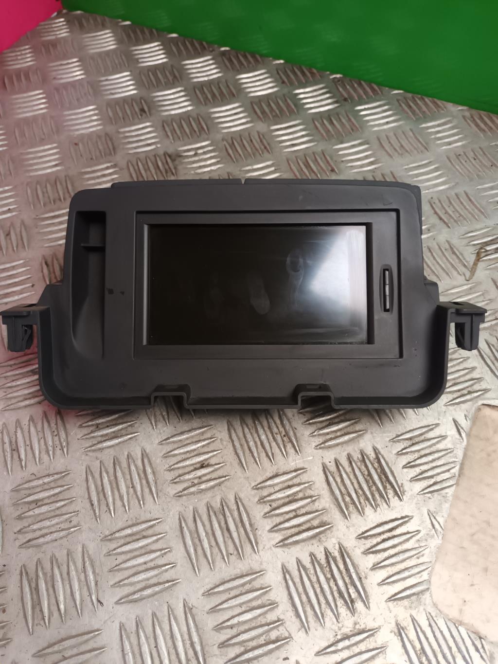 Ecran GPS RENAULT MEGANE 3 PHASE 1 Diesel - 1