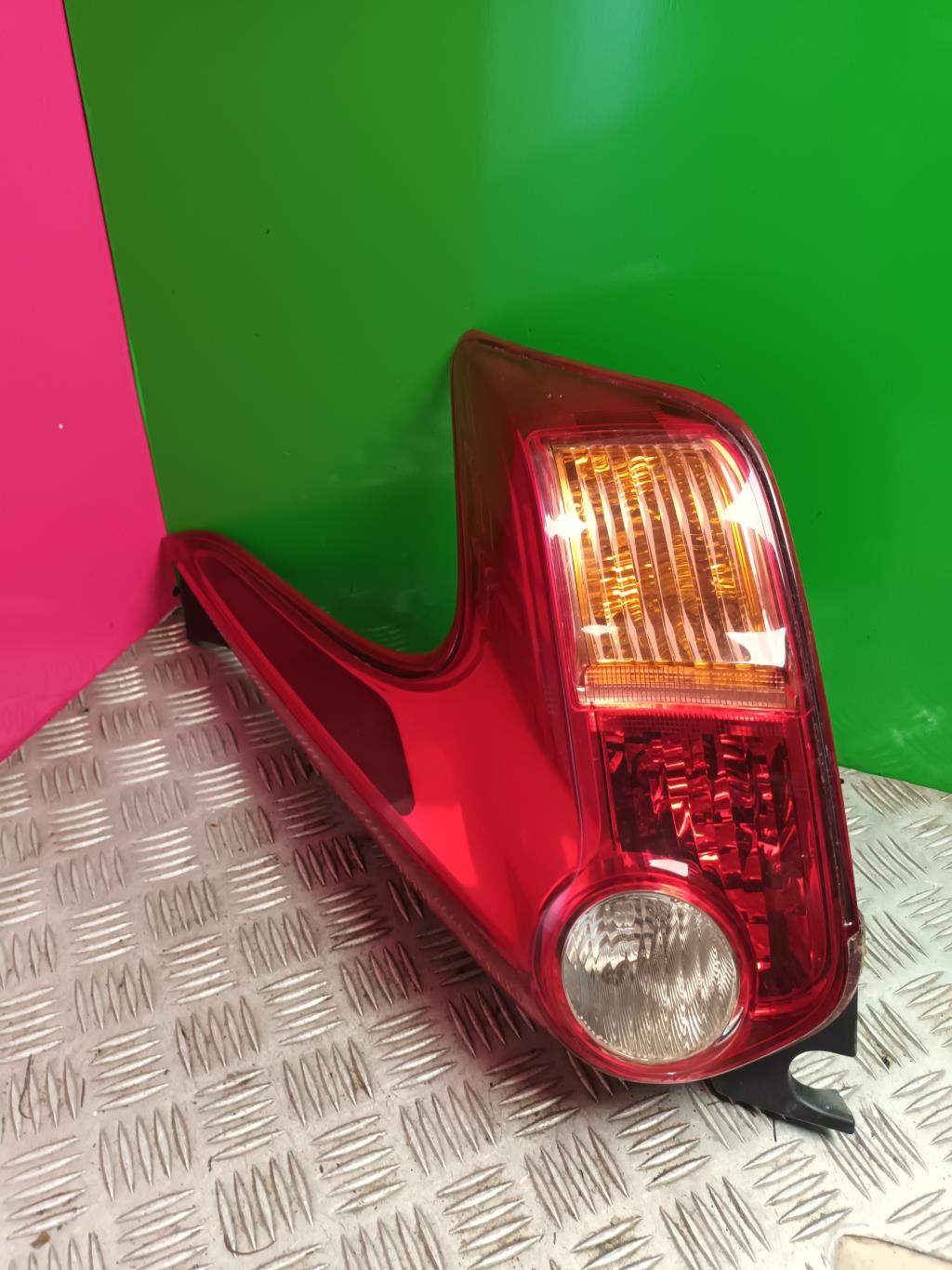 Fanale posteriore principale destro (luci) NISSAN JUKE 1 PHASE 1 Diésel - 1