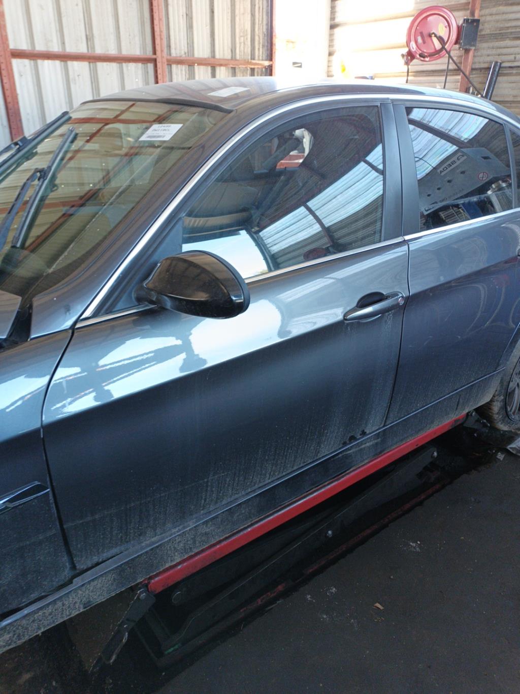 Porte avant gauche BMW SERIE 3 E90 PHASE 1 Essence - 1
