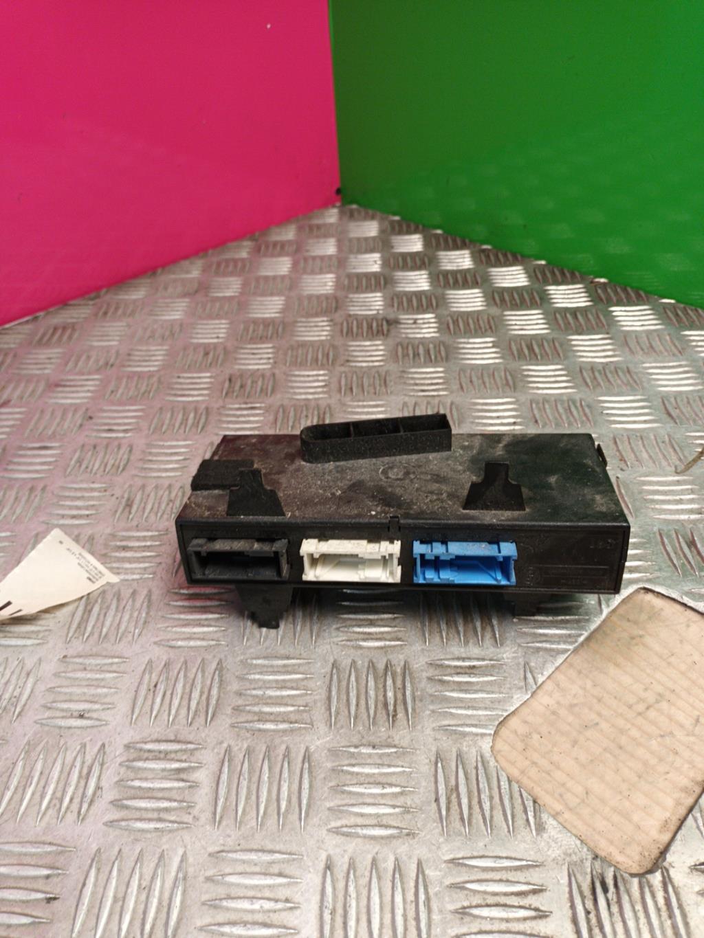 Relais electrique BMW SERIE 3 E36 Essence - 1