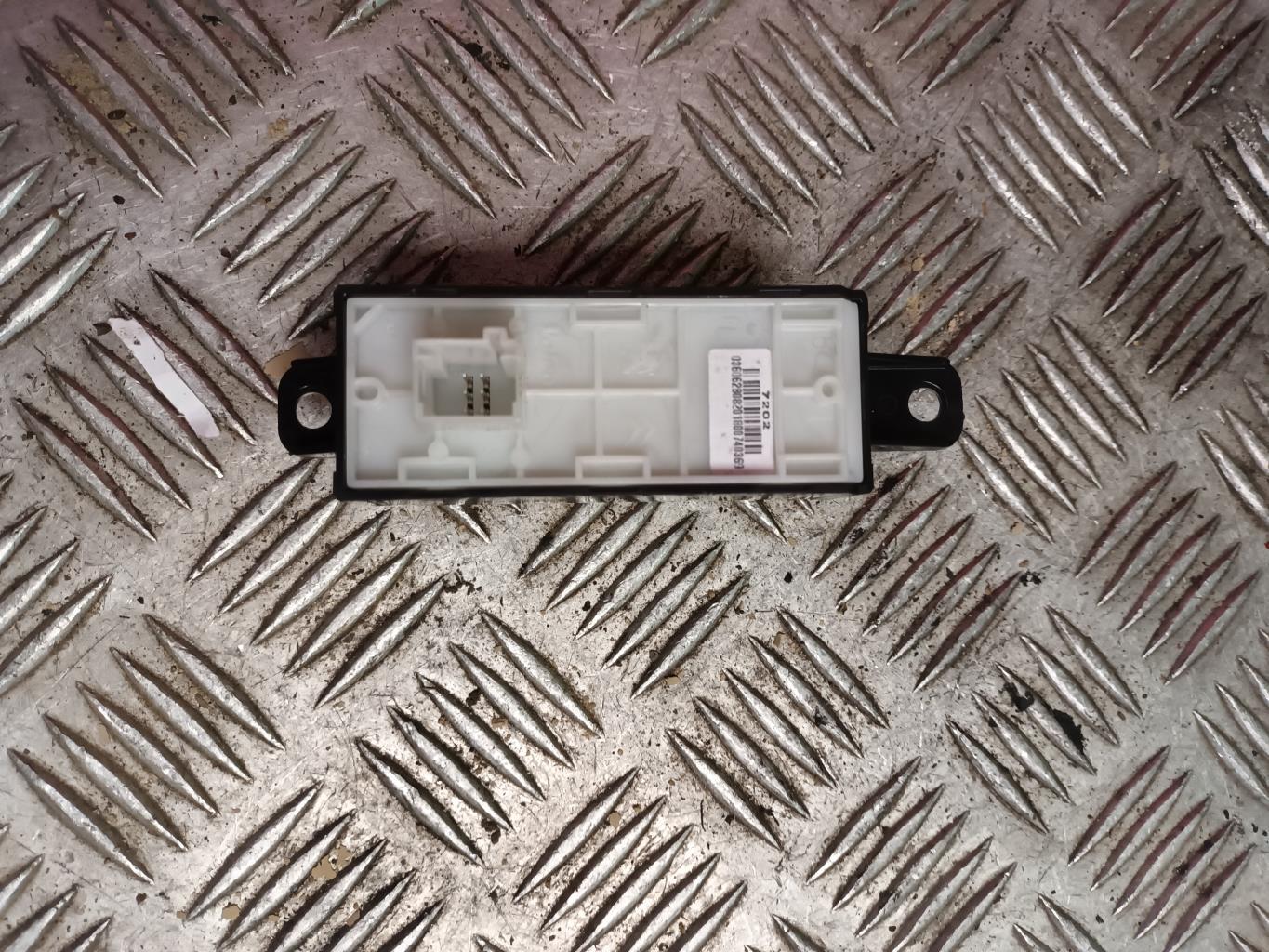 Commande GPS PEUGEOT 2008 1 PHASE 2 Diesel - 1