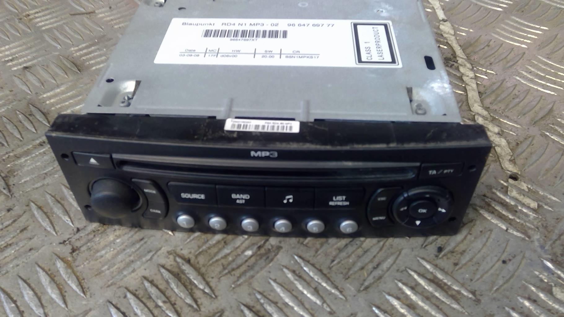 Autoradio CITROEN C4 1 PHASE 2 COUPE Essence - 1