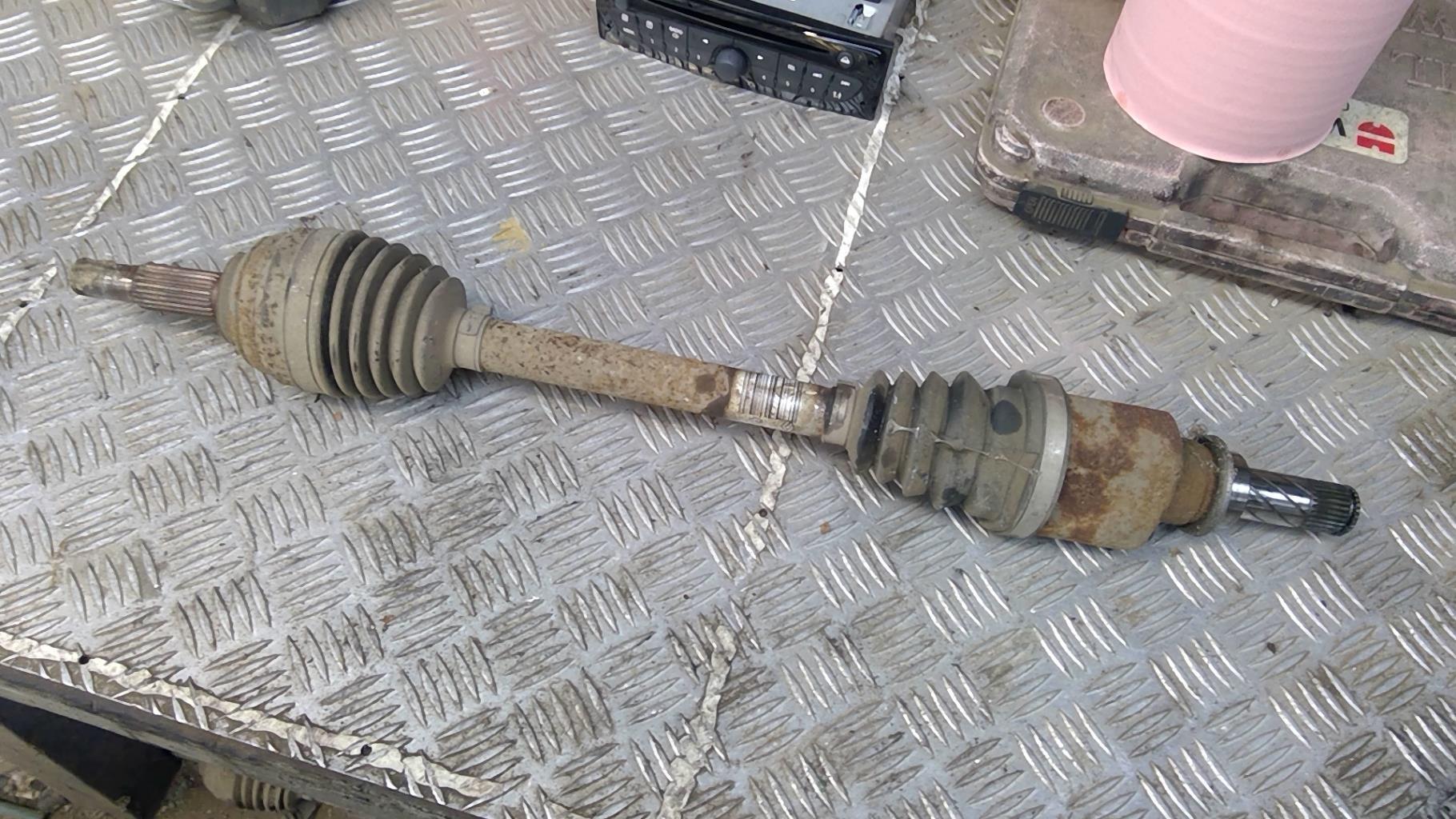 Giunto cardanico albero di trasmissione sinistro RENAULT CLIO 3 PHASE 1 Diésel - 1