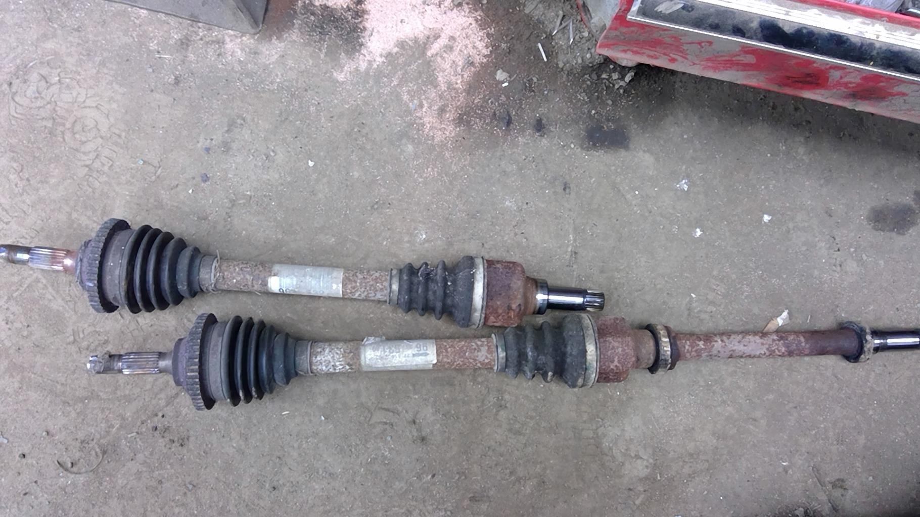 Giunto cardanico albero di trasmissione sinistro PEUGEOT 206 PHASE 2 Diésel - 1