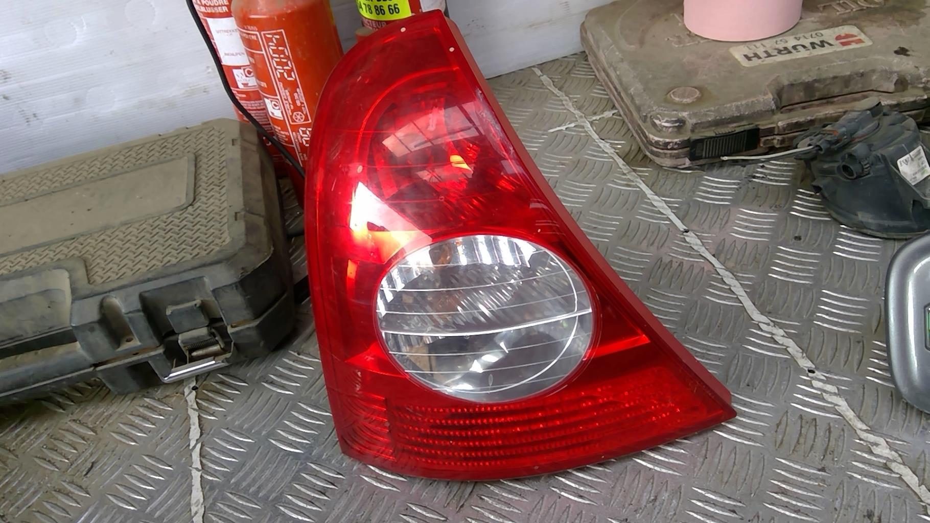 Fanale posteriore principale sinistro (luci) RENAULT CLIO 2 PHASE 2 Gasolina - 1