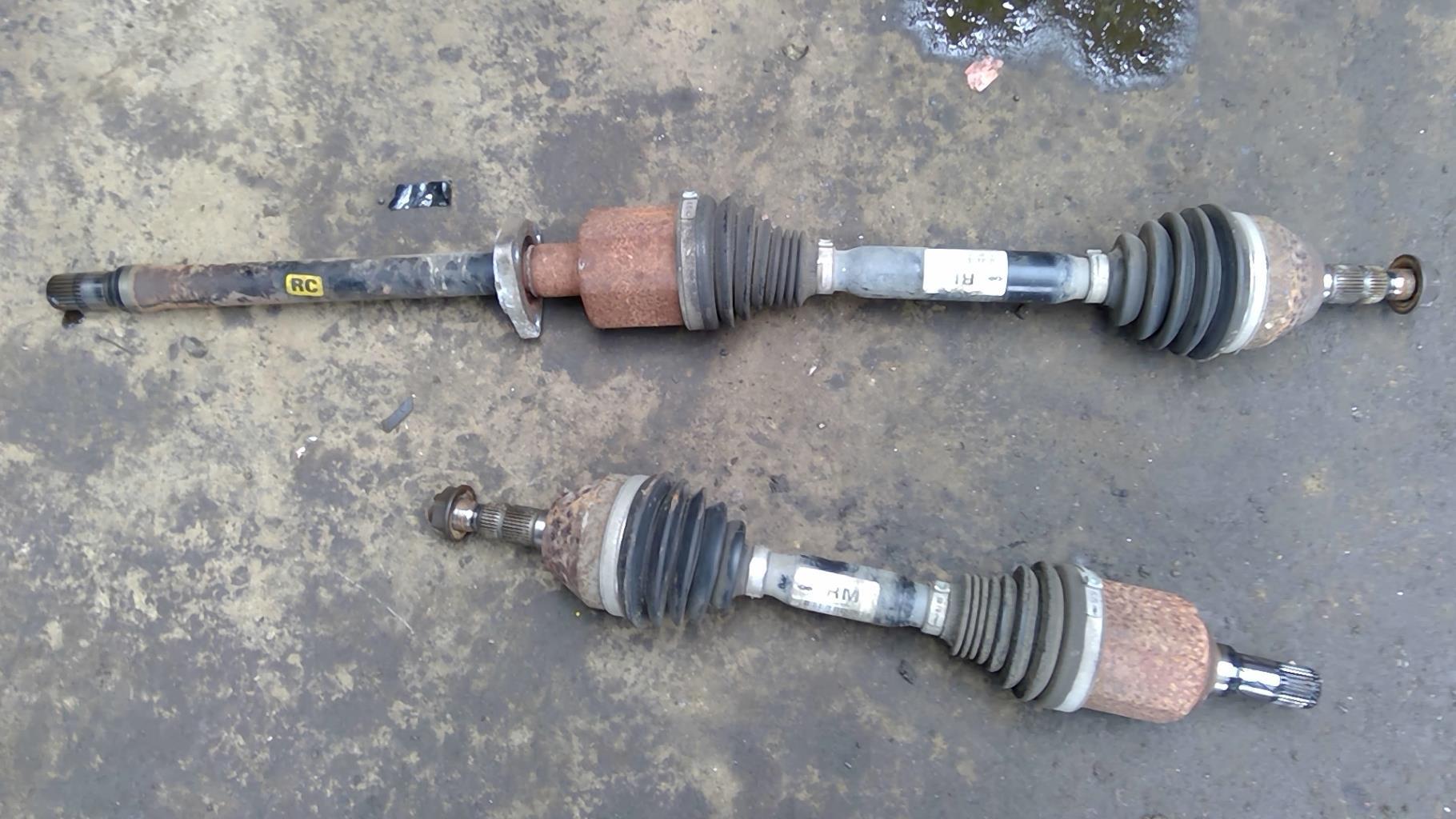Giunto cardanico albero di trasmissione destro OPEL ZAFIRA B PHASE 1 Diésel - 1