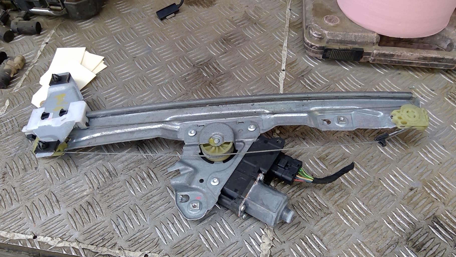 Alzacristalli elettrico anteriore sinistro PEUGEOT 308 1 SW PHASE 1 BREAK Diésel - 1