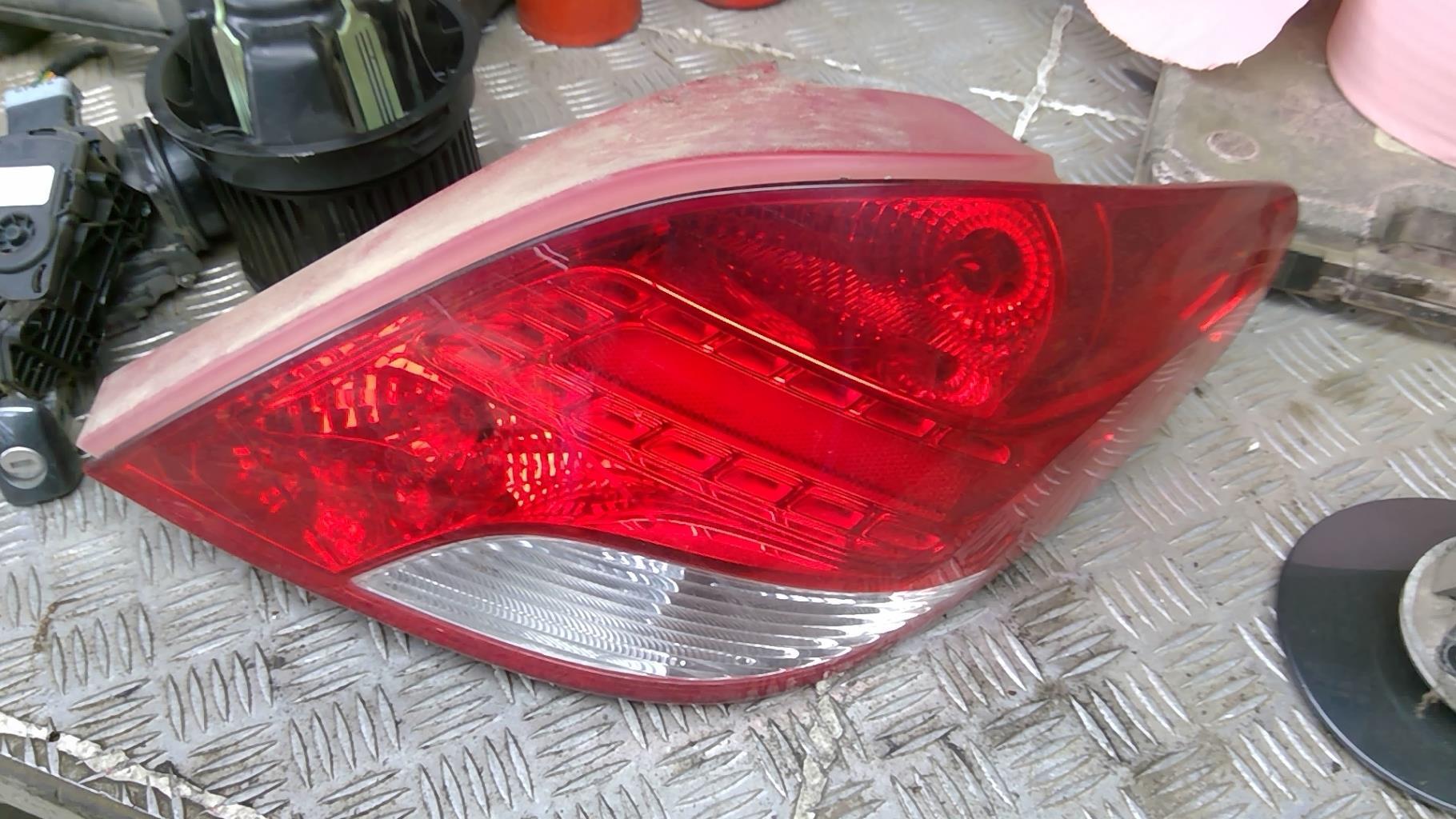 Fanale posteriore principale destro (luci) PEUGEOT 207 PHASE 2 Diésel - 1