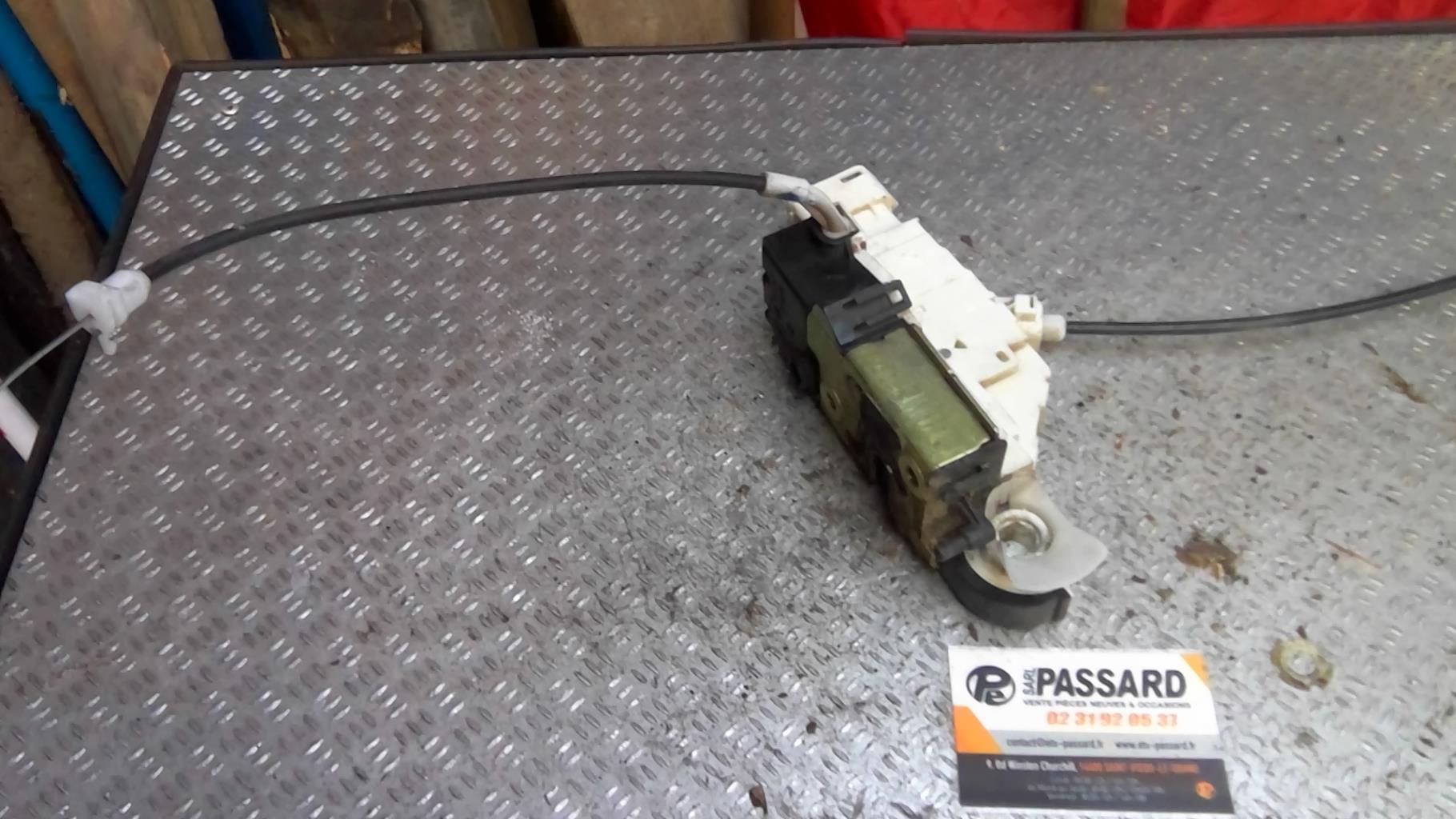 Serratura anteriore sinistra PEUGEOT 407 PHASE 1 BREAK Diésel - 1