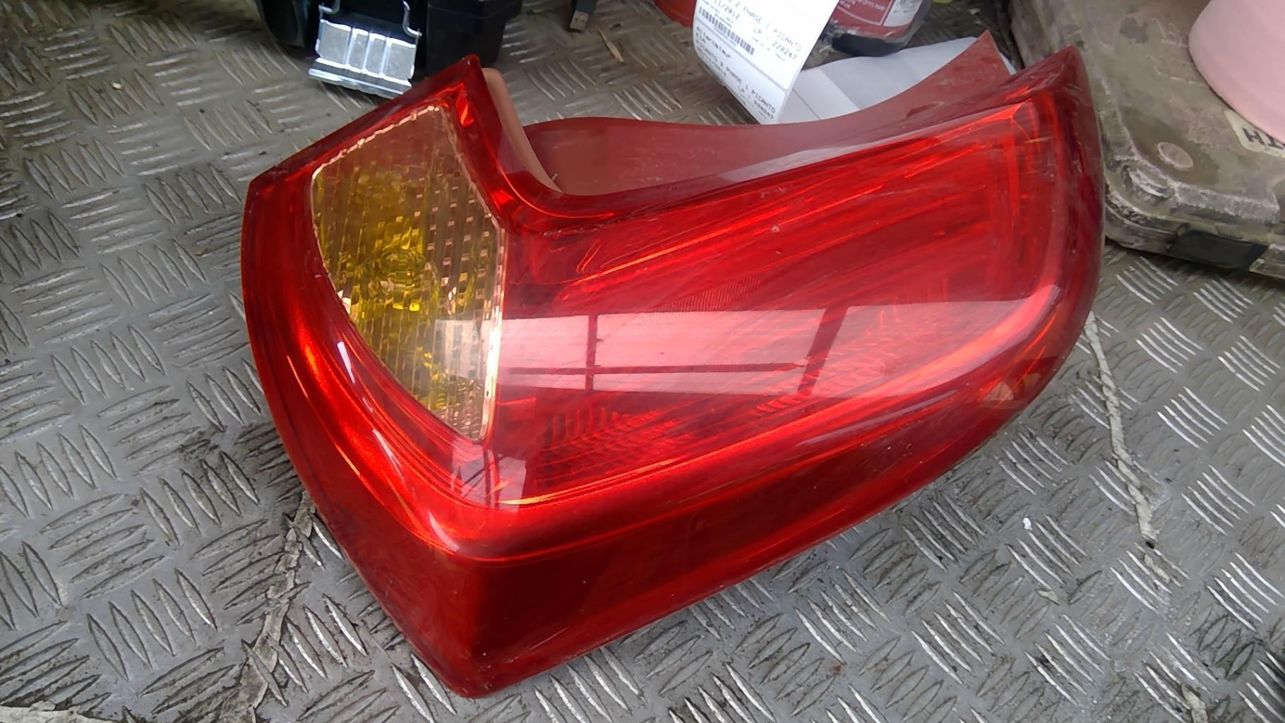 Fanale posteriore principale sinistro (luci) KIA PICANTO 2 PHASE 1 Gasolina - 1
