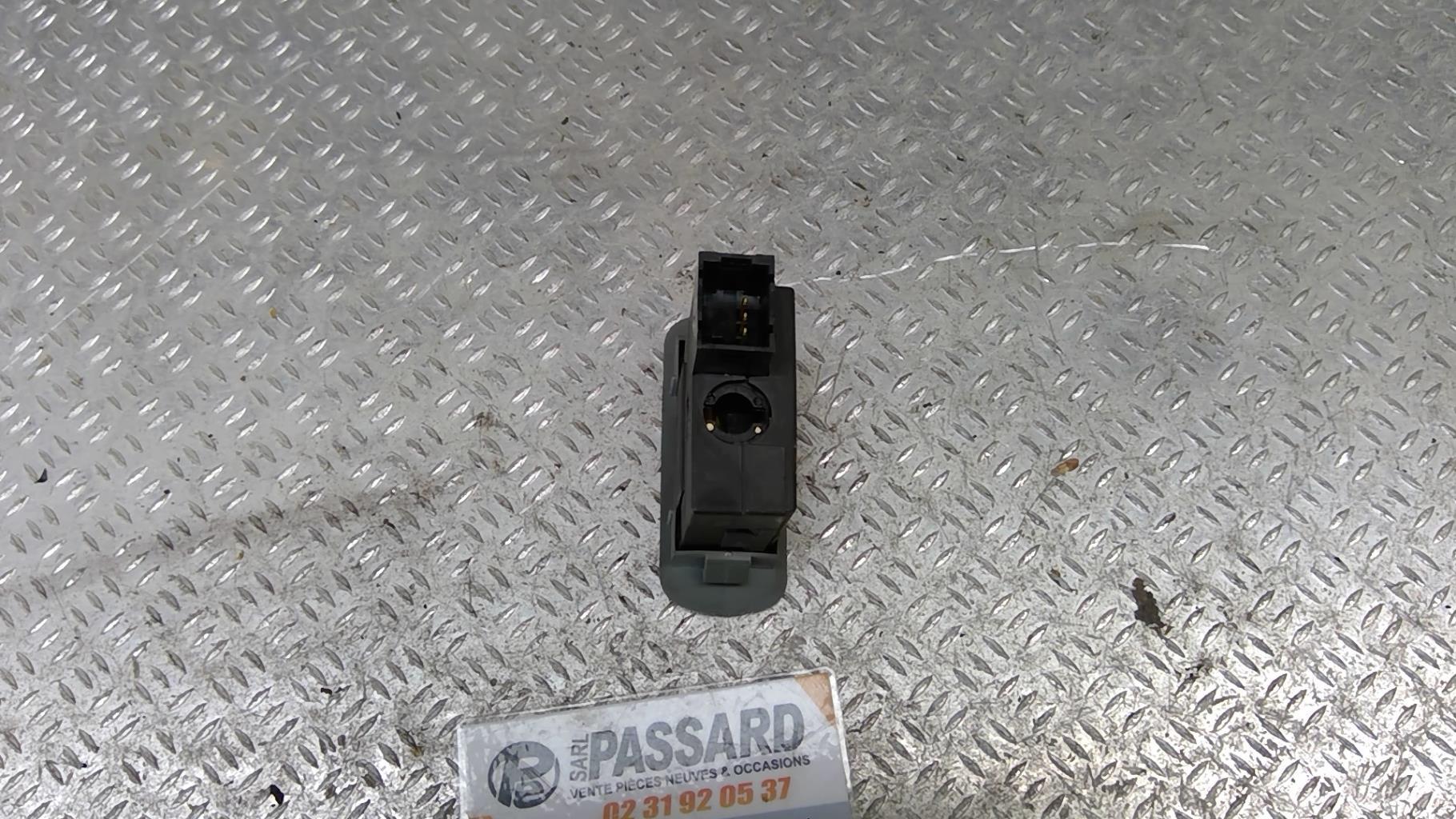 Commande de reglage hauteur de phare RENAULT TWINGO 1 PHASE 3 Essence - 1