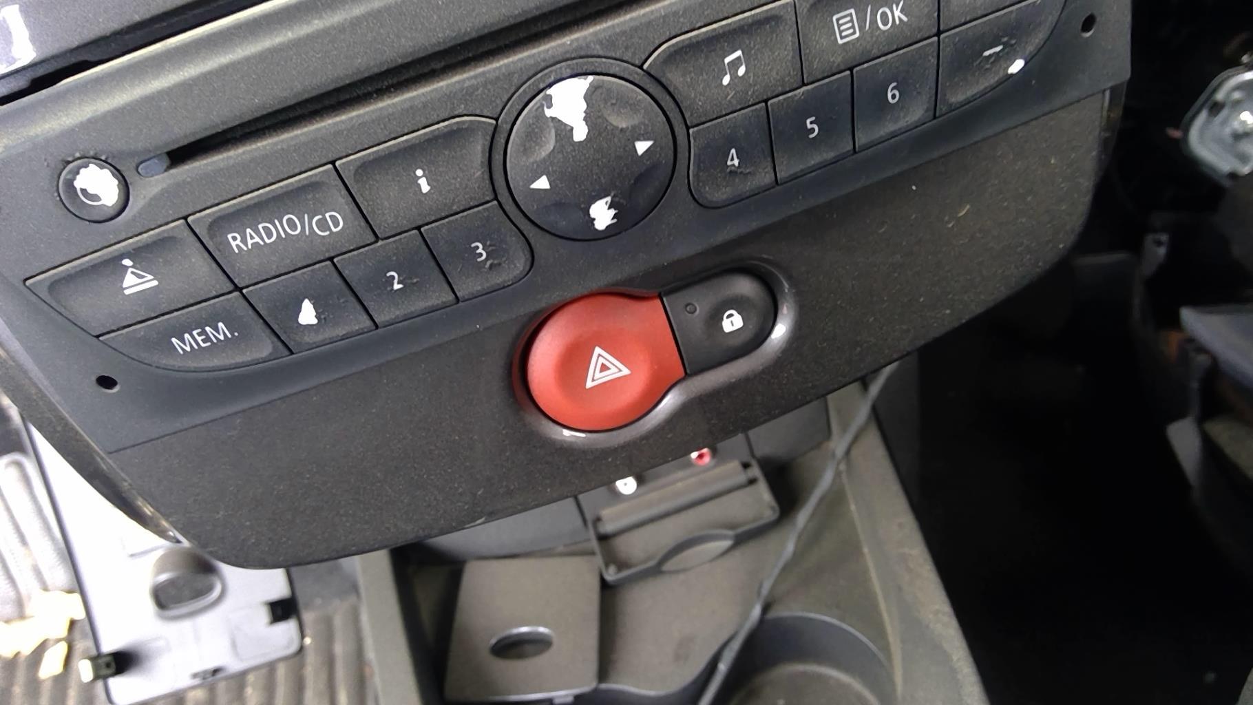 Bouton de warning RENAULT CLIO 3  - 1