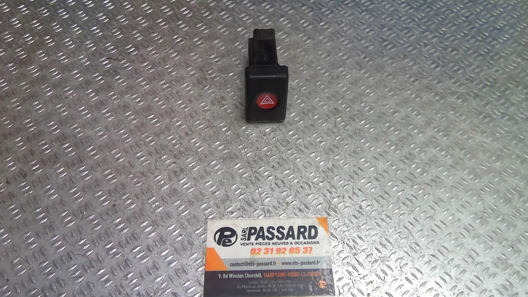 Bouton de warning DACIA LOGAN 1 PHASE 1 Diesel - 1