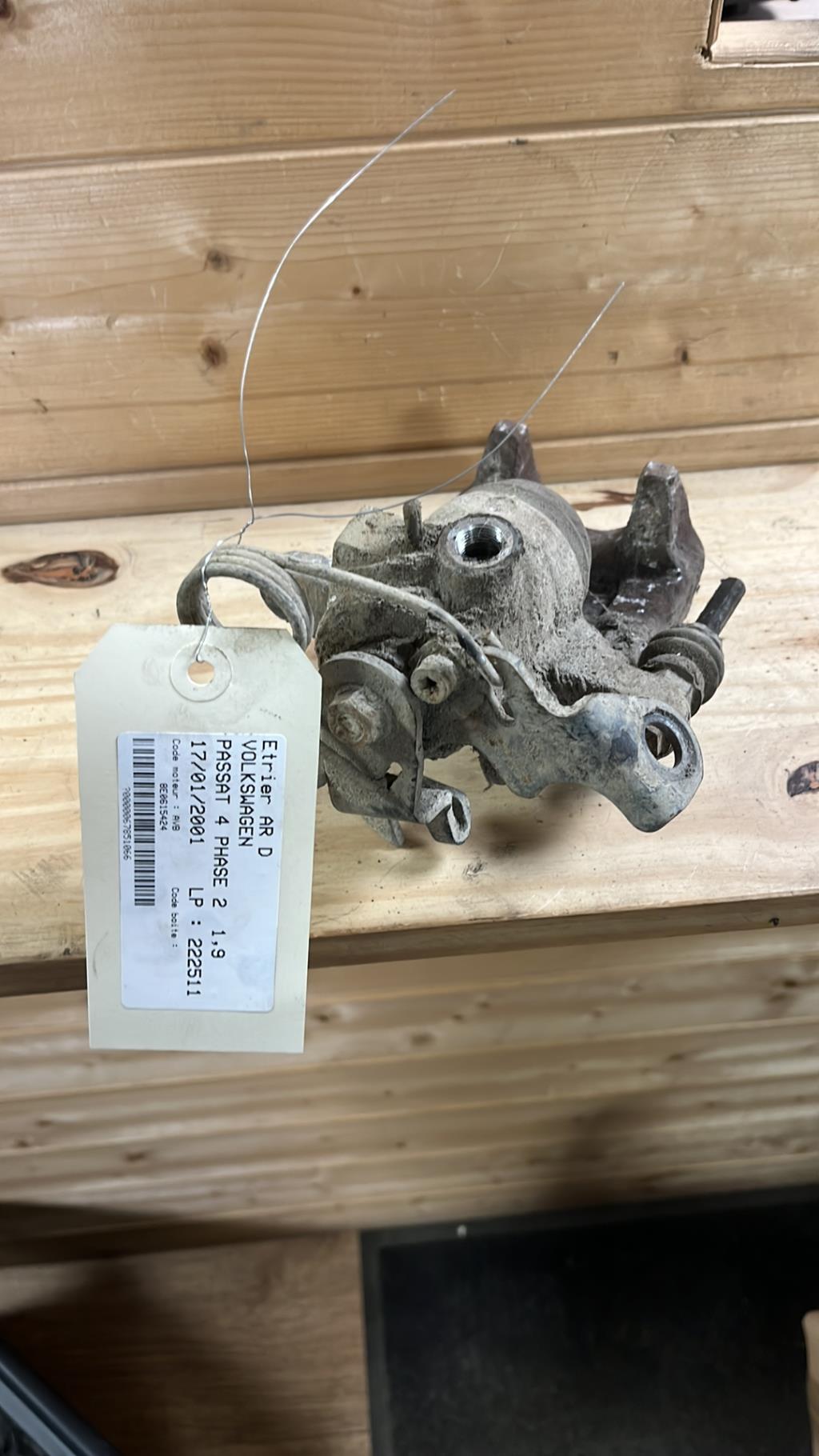 Pinza freni posteriore destra VOLKSWAGEN PASSAT 4 PHASE 2 Diésel - 1