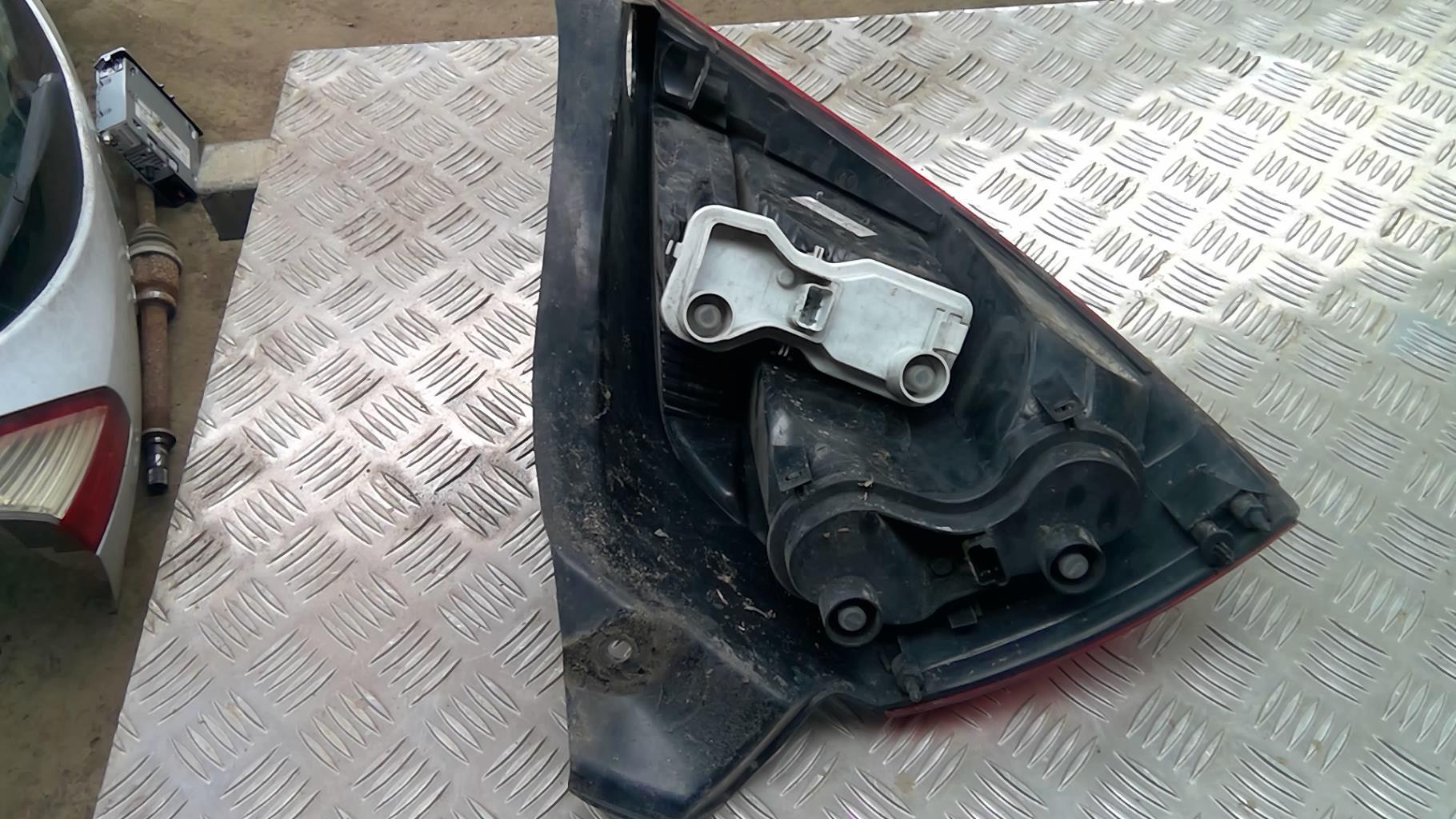 Fanale posteriore principale destro (luci) RENAULT MEGANE 2 PHASE 1 Diésel - 1