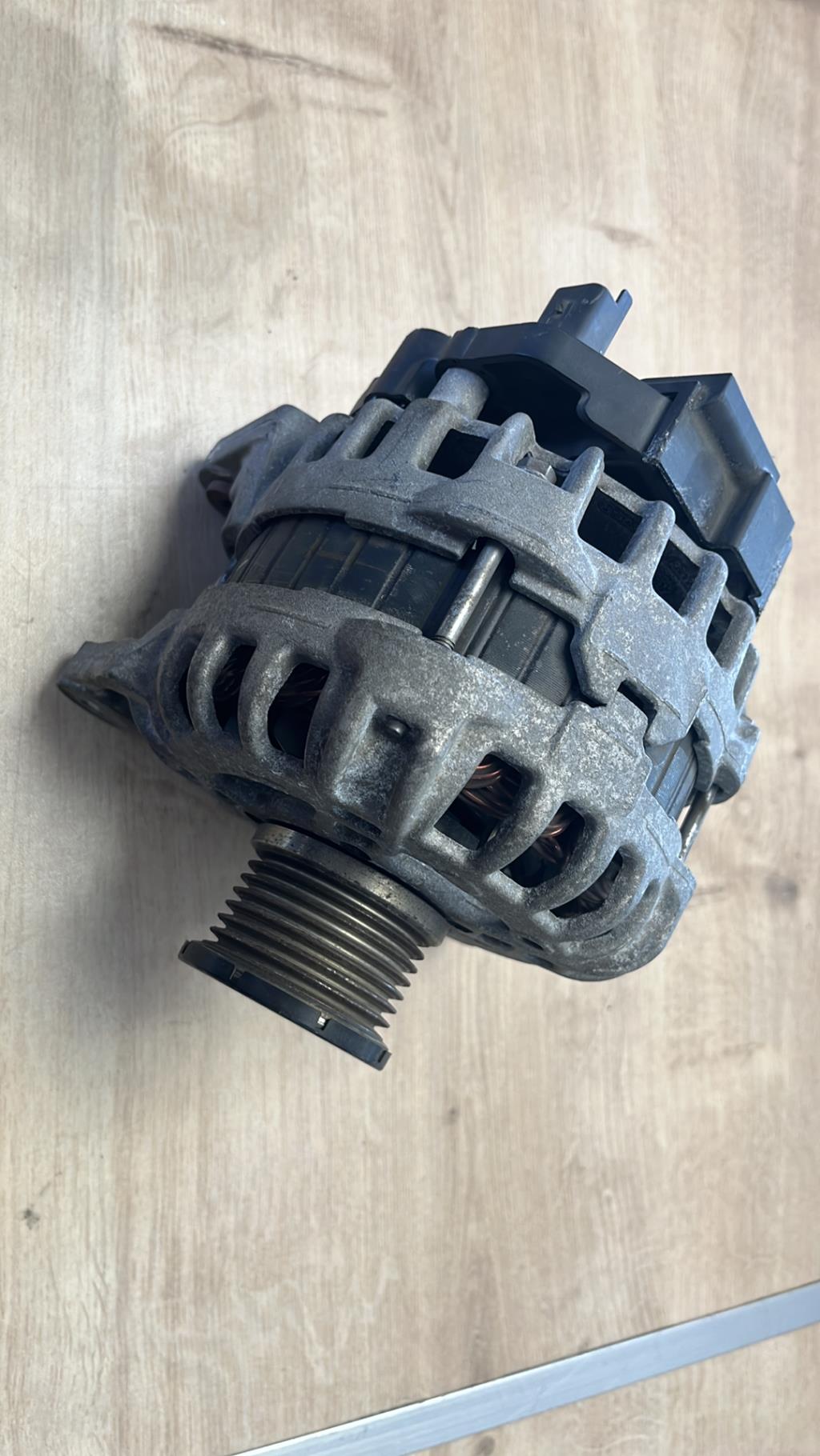 Alternatore RENAULT TWINGO 3 PHASE 1 Gasolina - 1
