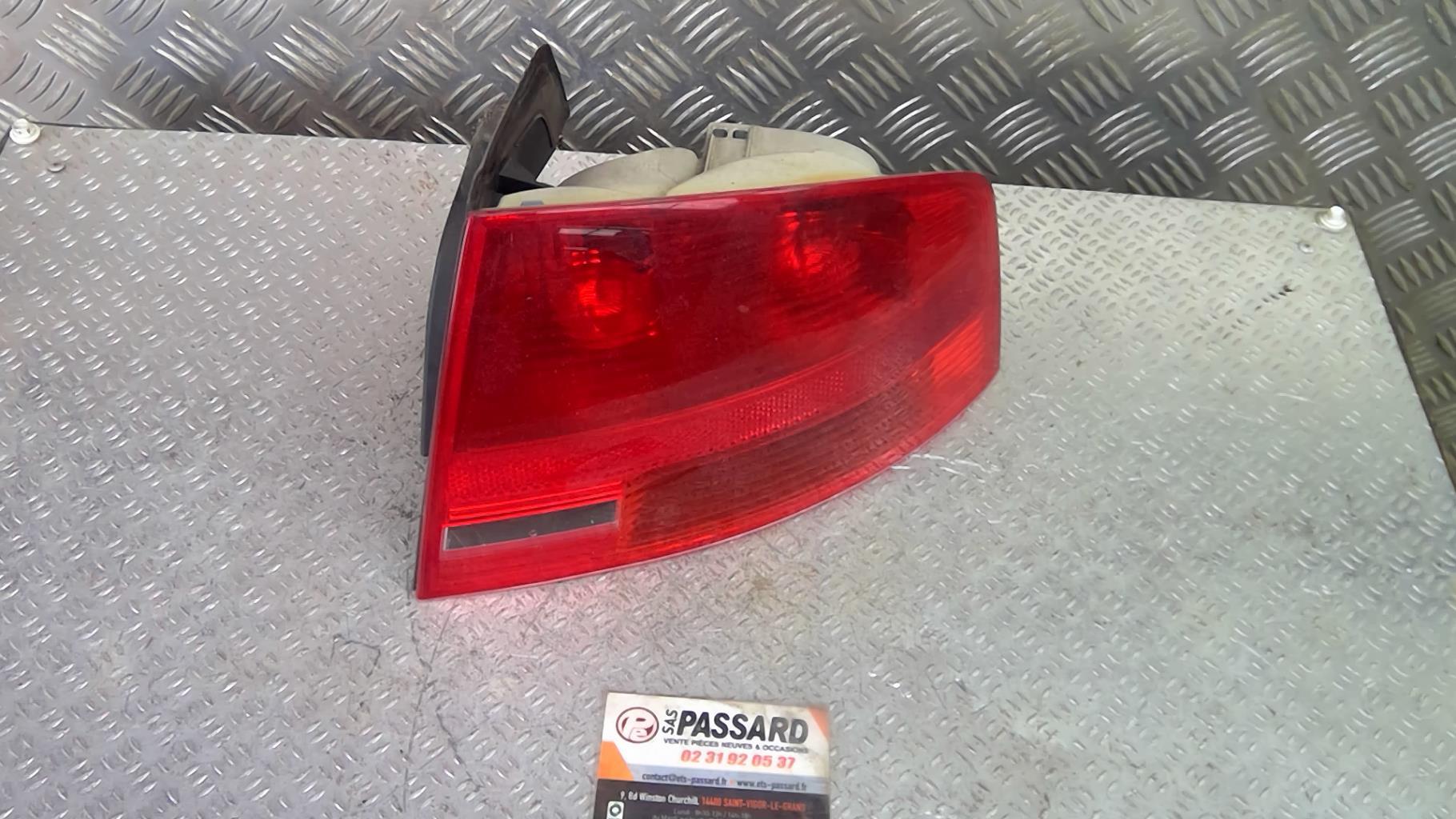 Fanale posteriore principale destro (luci) AUDI A4 2 PHASE 2 Diésel - 1