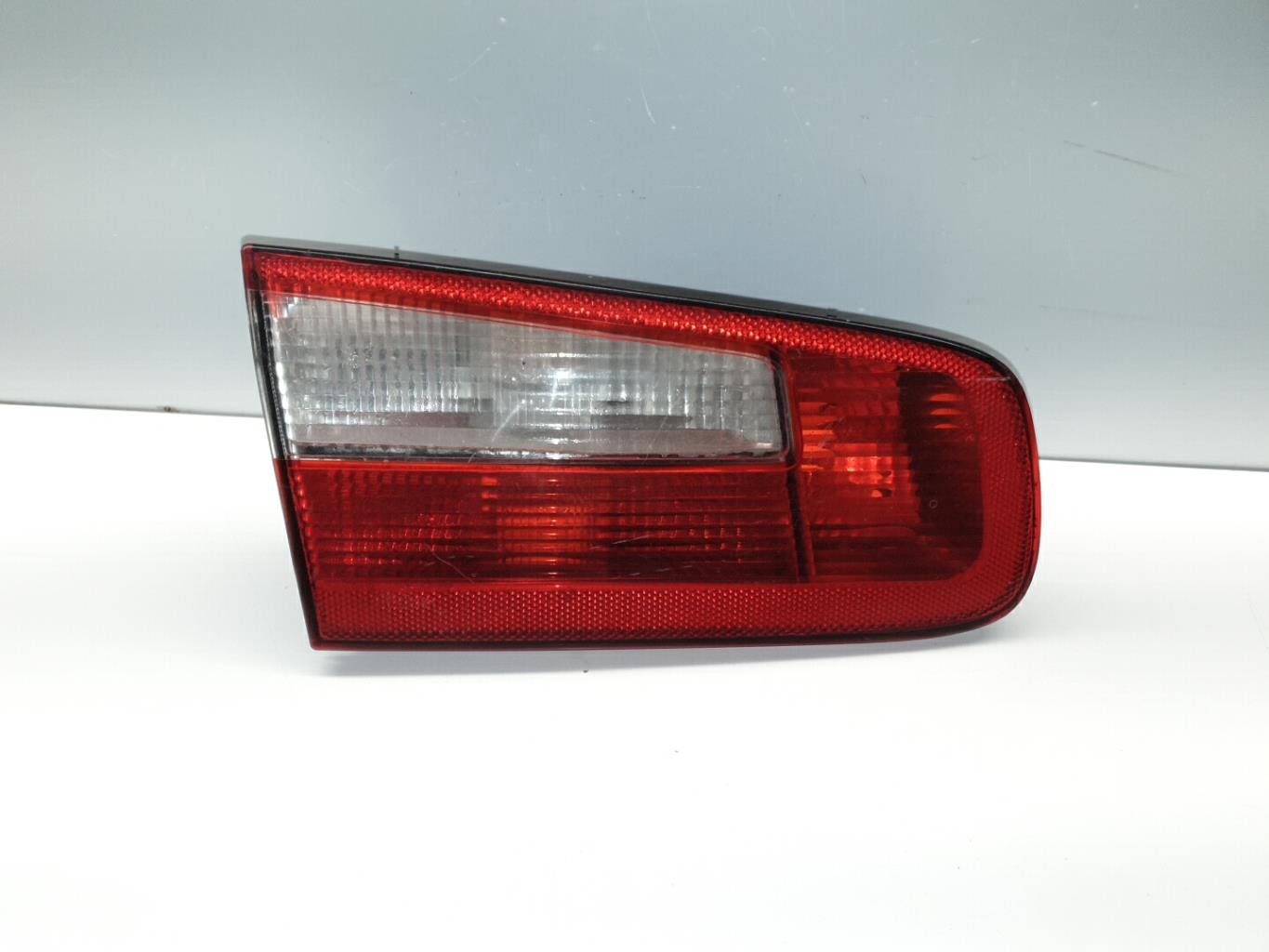 Feu arriere secondaire gauche (feux) RENAULT LAGUNA 2 PHASE 2 Diesel - 1