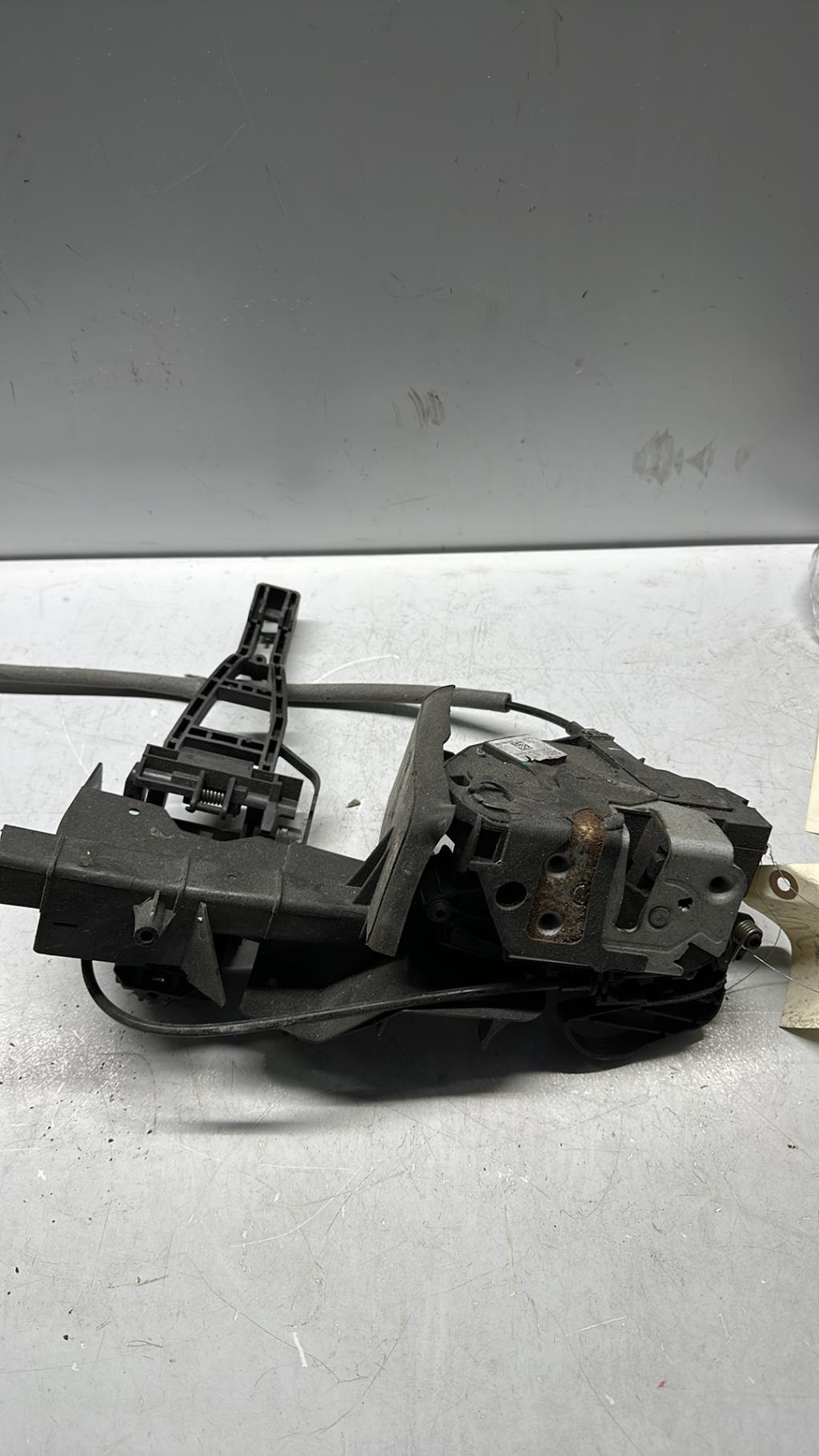 Serrure avant gauche FORD FOCUS 3 PHASE 1 Diesel - 1