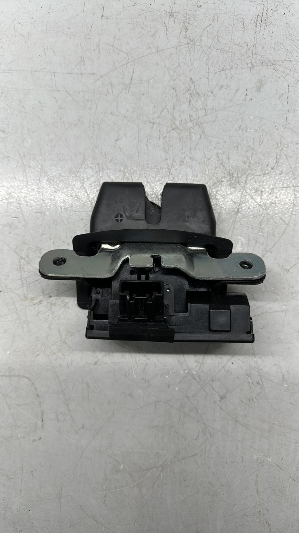 Serrure de hayon FORD B-MAX Essence - 1