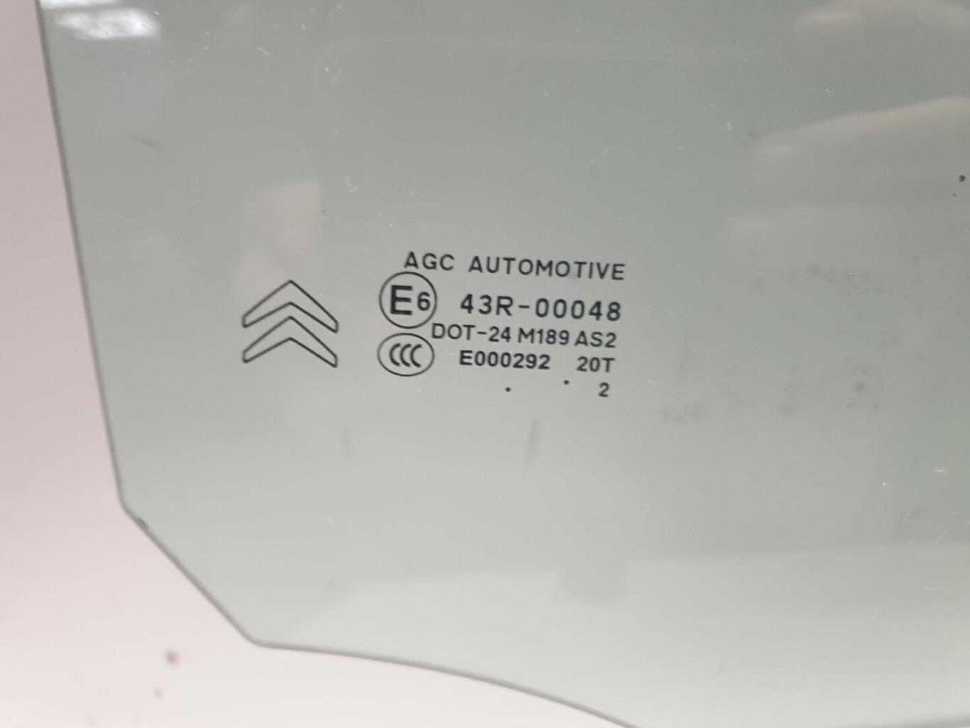 Vitre arriere droit CITROEN C3 2 PHASE 1 Diesel - 1