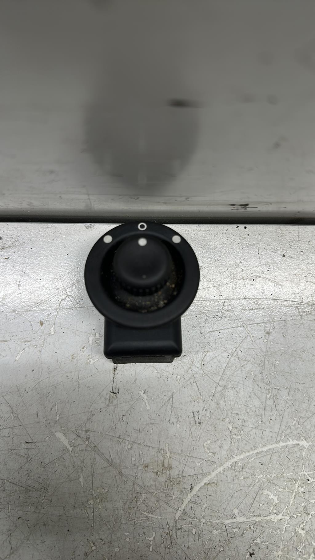 Commande retroviseurs RENAULT CLIO 2 PHASE 2 Diesel - 1