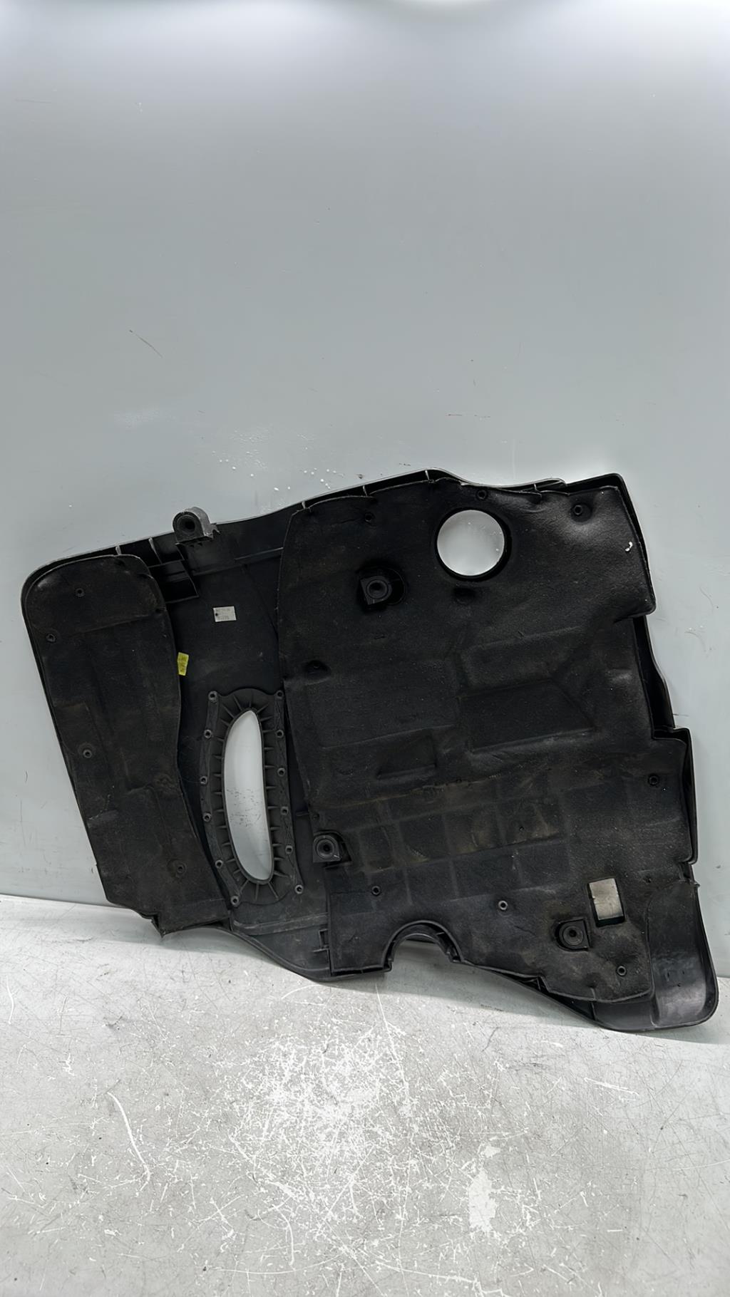 Cache moteur  PEUGEOT 407 COUPE Diesel - 1