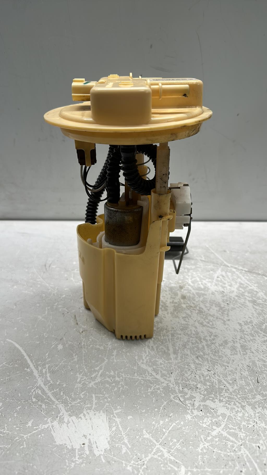Pompe à carburant RENAULT CLIO 4 PHASE 1 Diesel - 1