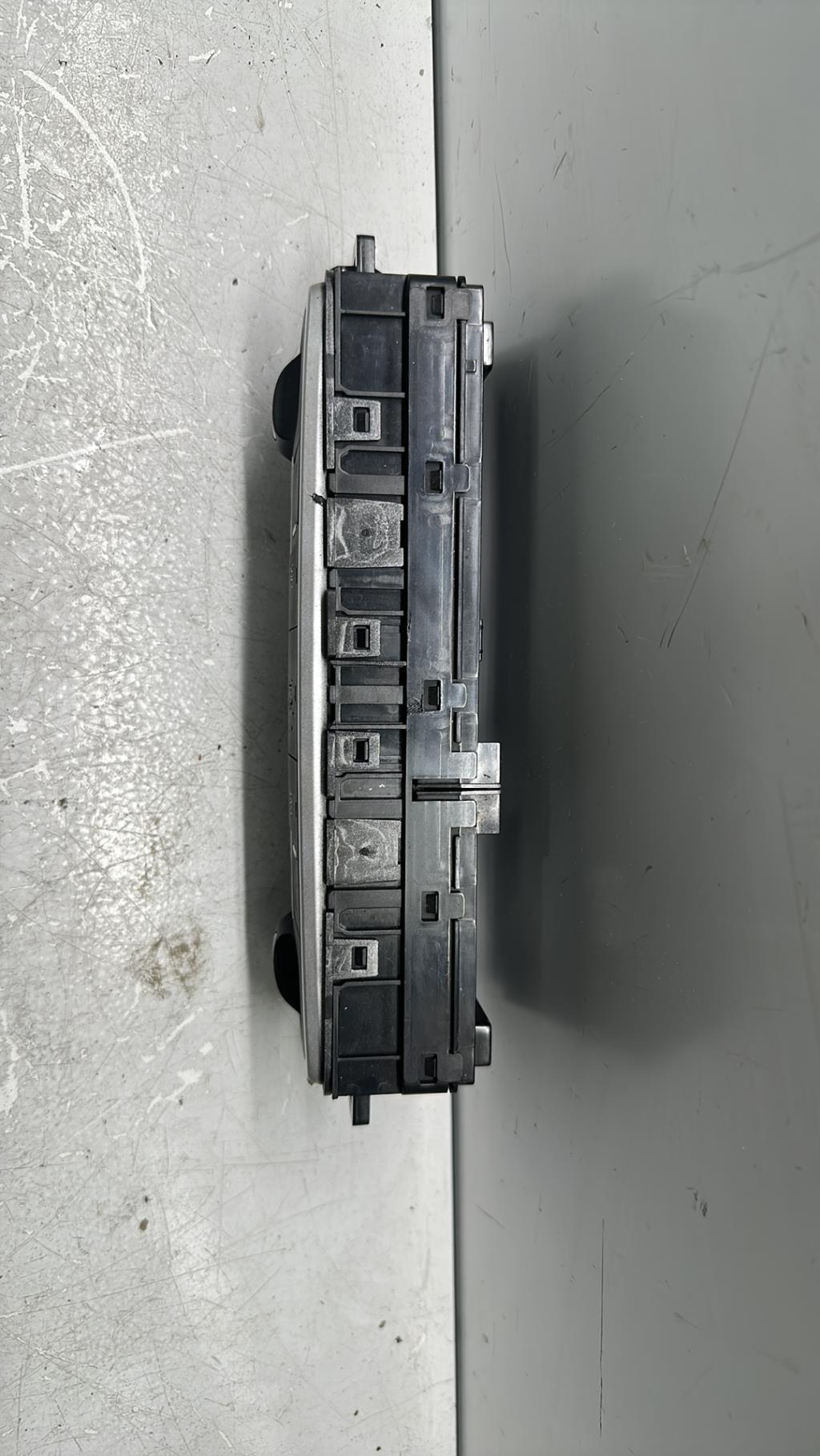 Commande chauffage RENAULT MEGANE 3 PHASE 1 COUPE Diesel - 1