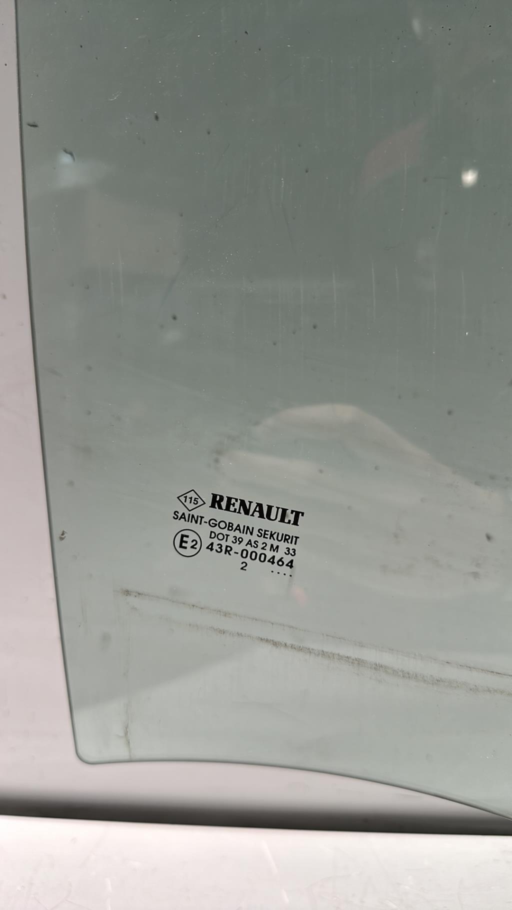 Vitre arriere droit RENAULT CLIO 3 PHASE 2  - 1