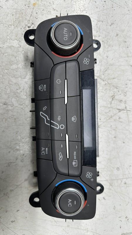 Commande chauffage FORD FOCUS 3 PHASE 2 BREAK Essence - 1