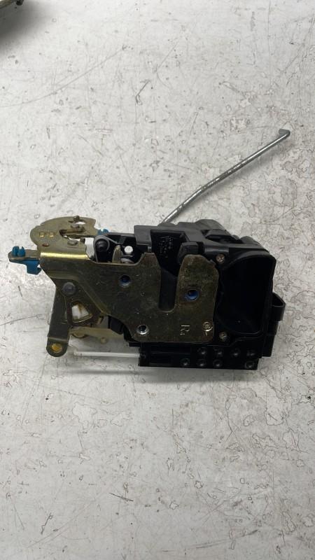 Serrure avant droit CHEVROLET REZZO Essence - 1