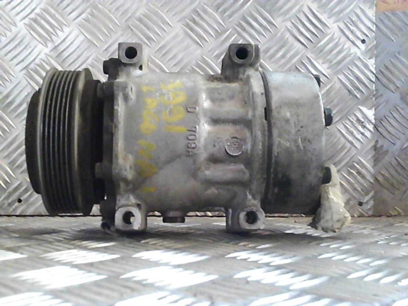 Compresseur clim RENAULT LAGUNA 1 PHASE 2 Diesel - 1