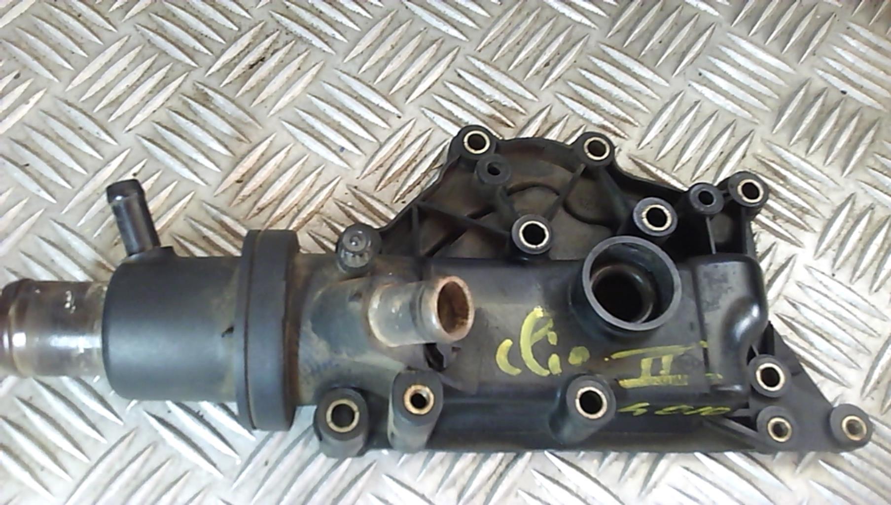 Boitier eau RENAULT CLIO 2 PHASE 2 Essence - 1
