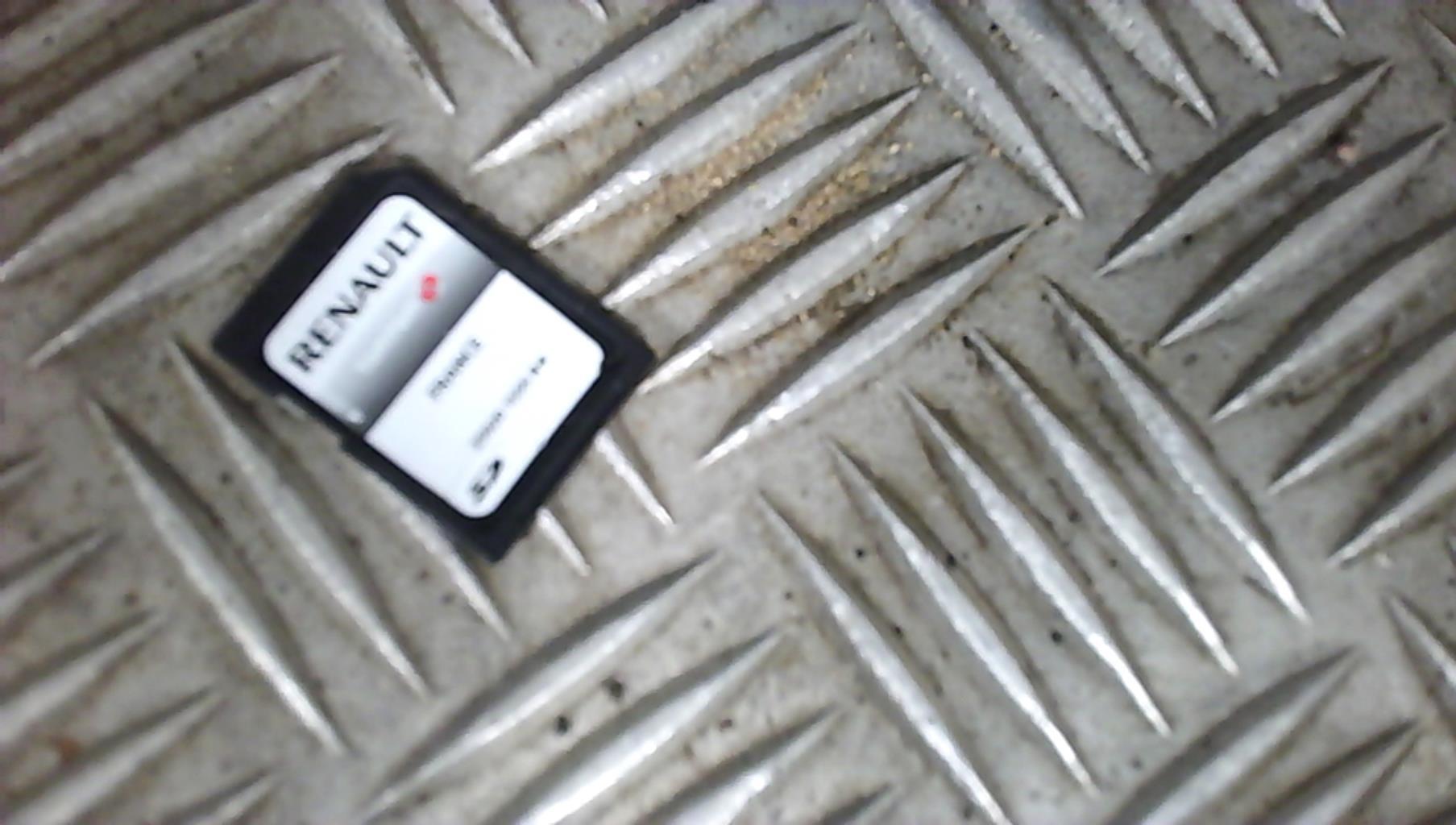 Ecran GPS RENAULT CLIO 3 PHASE 2 Diesel - 1