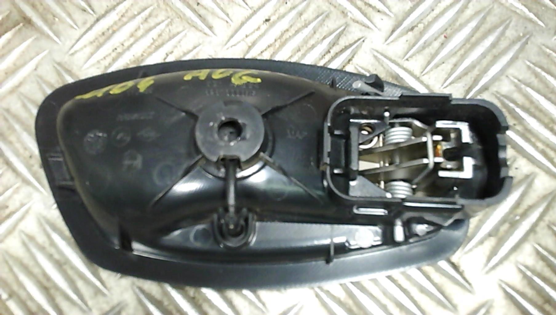 Poignee interieur avant gauche RENAULT CLIO 4 PHASE 1 Diesel - 1