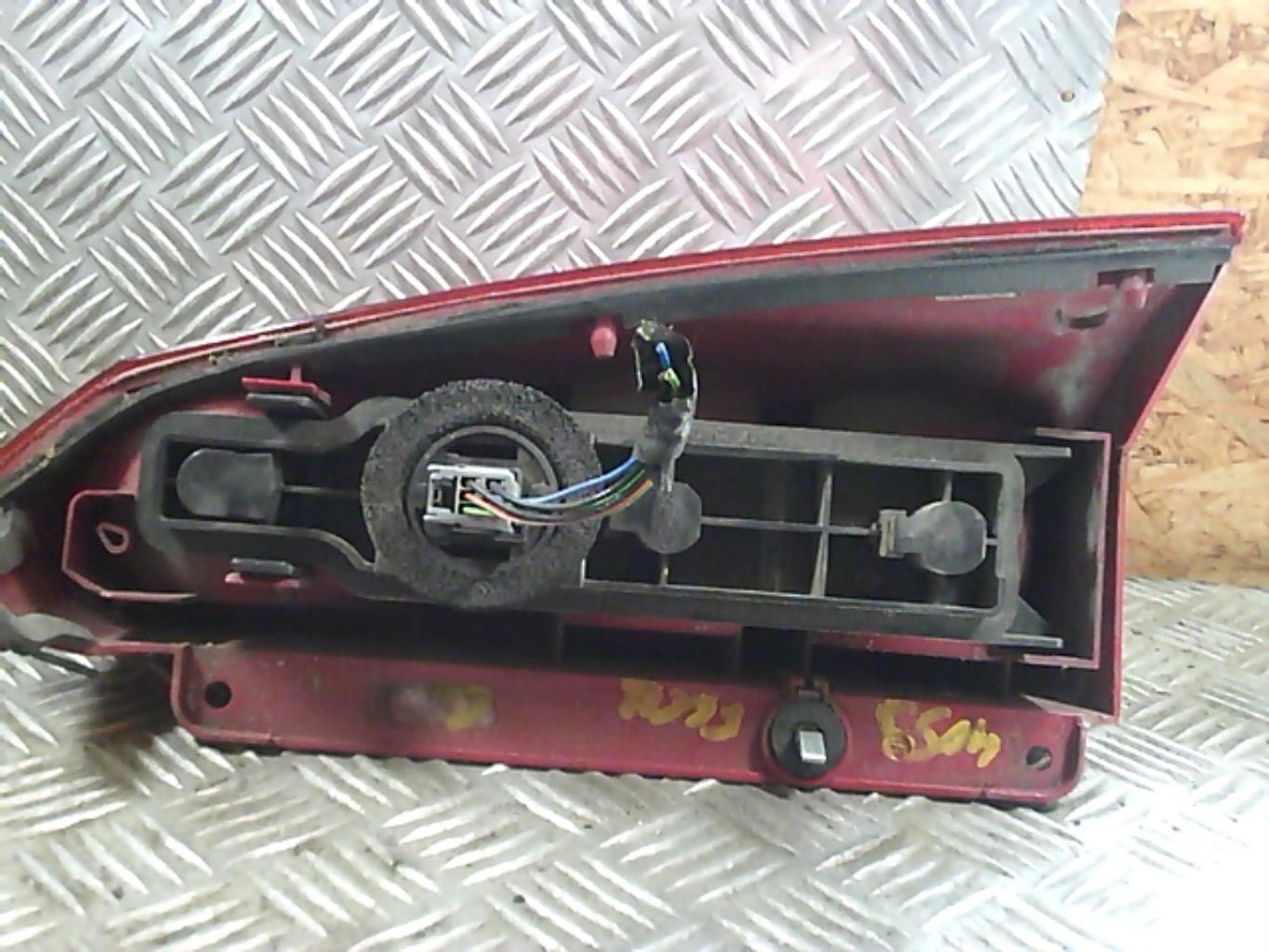 Feu arriere principal gauche (feux) FORD FOCUS 1 BREAK Diesel - 1