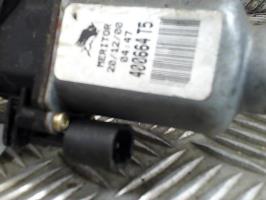 Leve vitre electrique avant droit