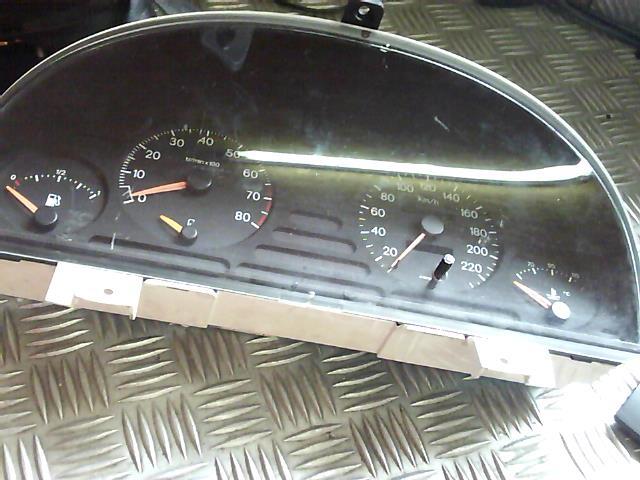 Compteur PEUGEOT 806  - 1