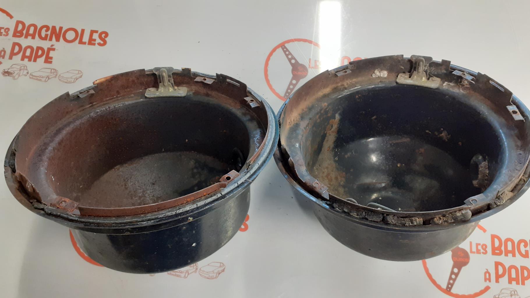 Support de phare gauche (tôle) RENAULT R 1130  - 1
