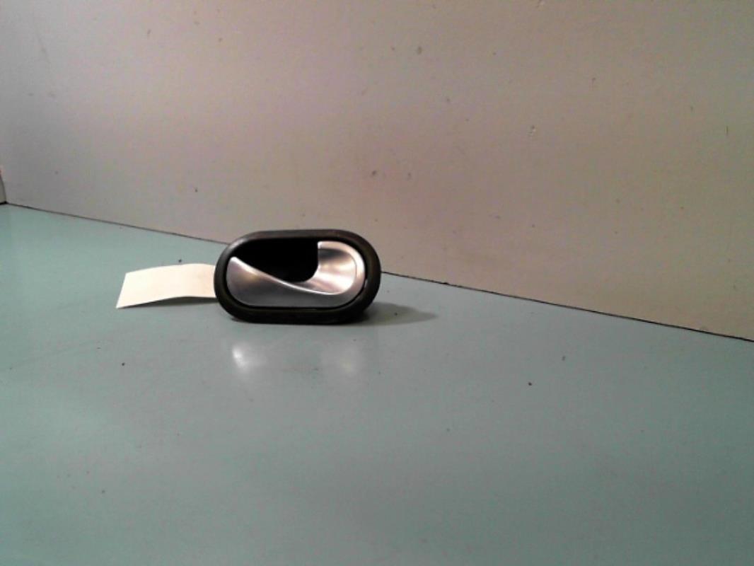 Maniglia interna posteriore destra RENAULT SCENIC 2 PHASE 1 Diésel - 1