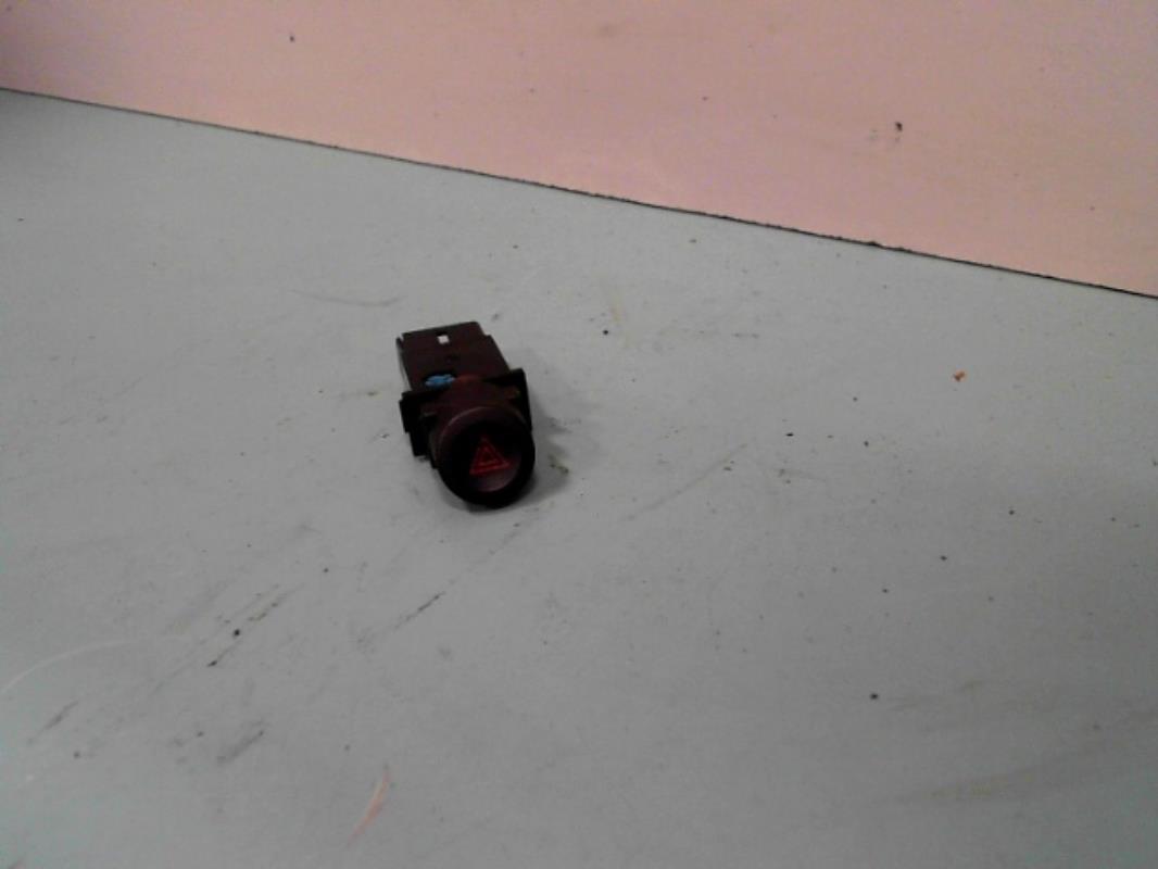 Bouton de warning SSANGYONG STAVIC Diesel - 1