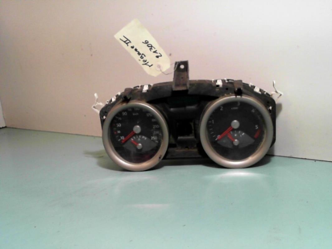 Compteur RENAULT MEGANE 2 PHASE 1 BREAK Diesel - 1