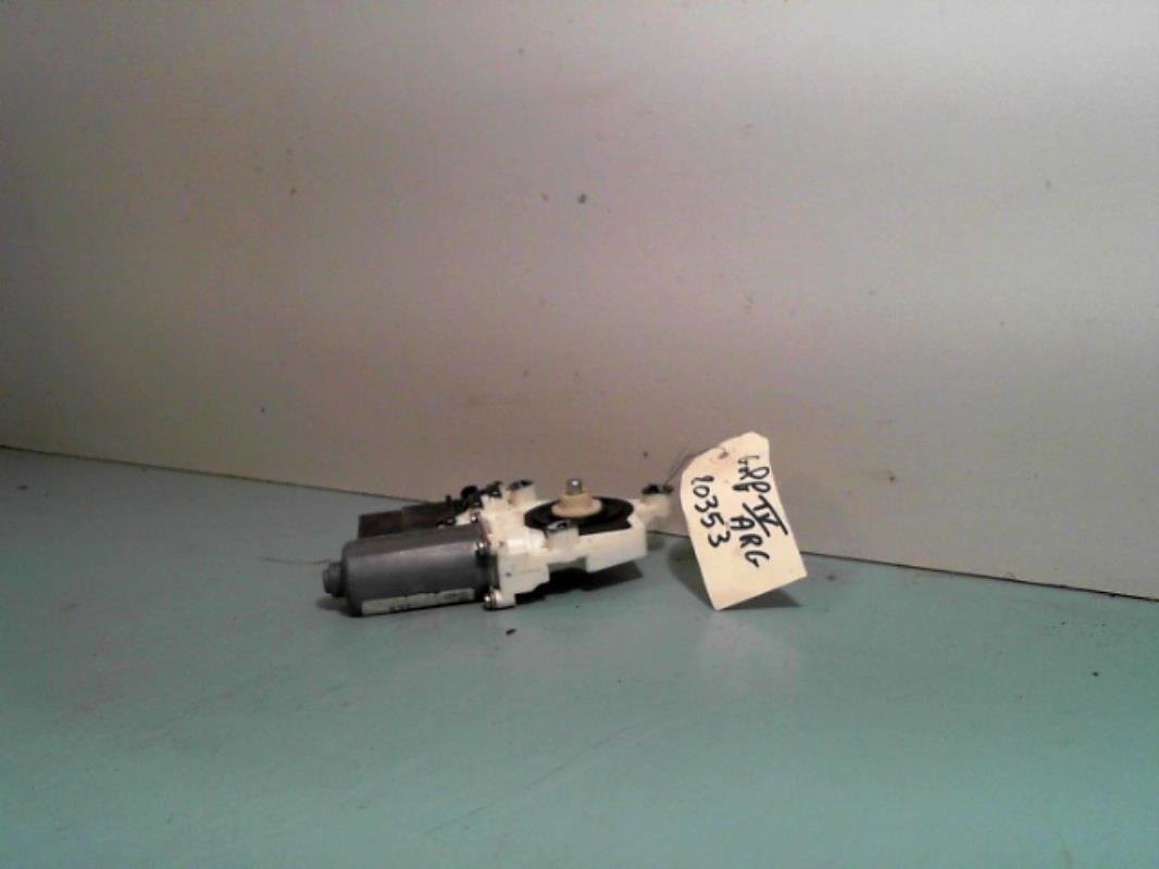Motore alzacristalli posteriore sinistro VOLKSWAGEN GOLF 4 Diésel - 1
