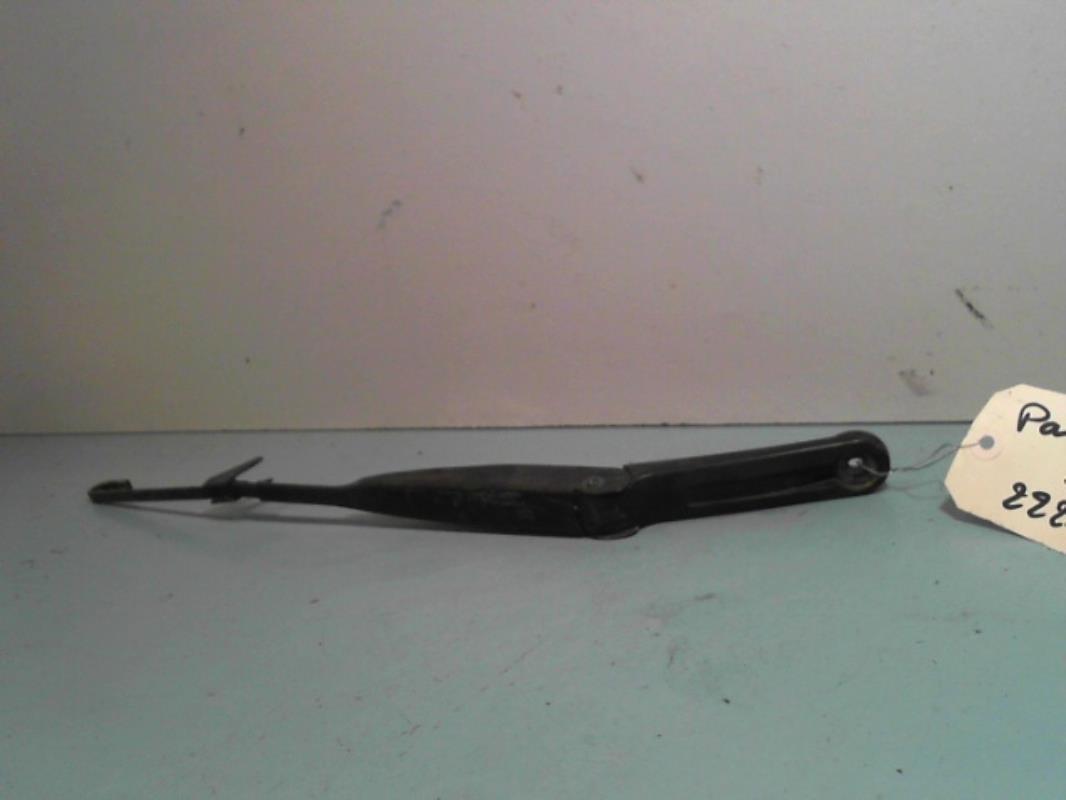 Braccio tergicristallo anteriore sinistro FIAT PANDA 2 GLP - 1