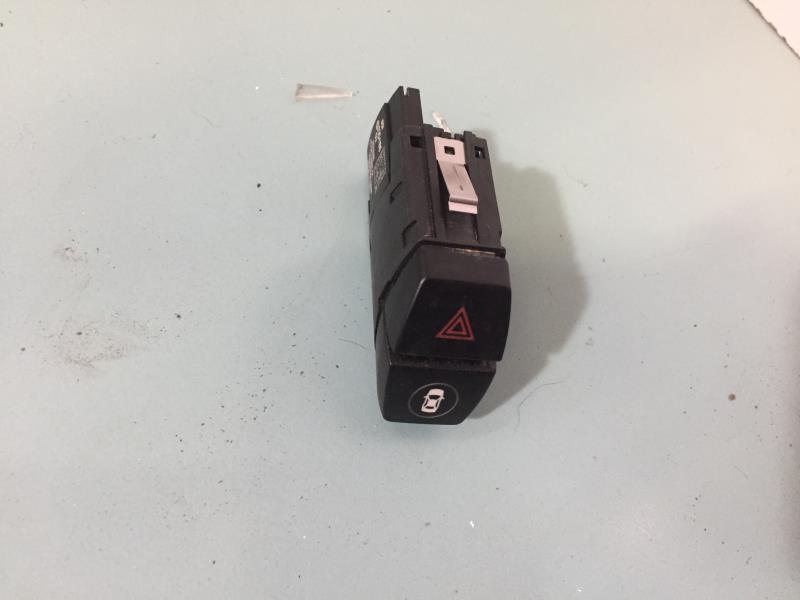 Interruttore luci emergenza BMW SERIE 2 F46 GRAN TOURER PHASE 1 Diésel - 1